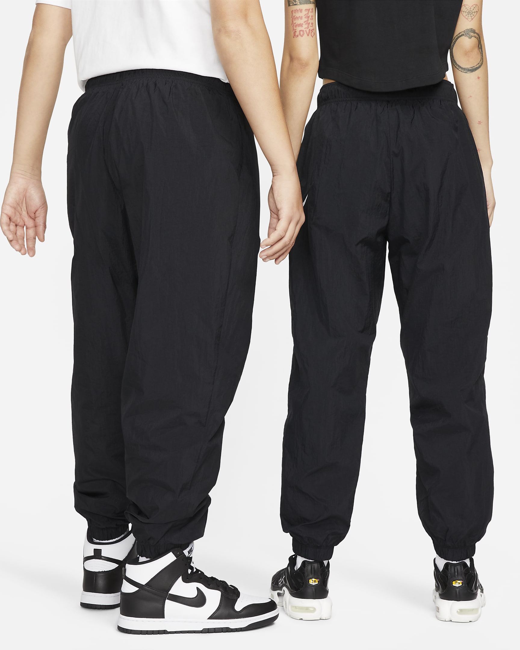 Nike Sportswear Essential Women's MidRise Trousers. Nike UK