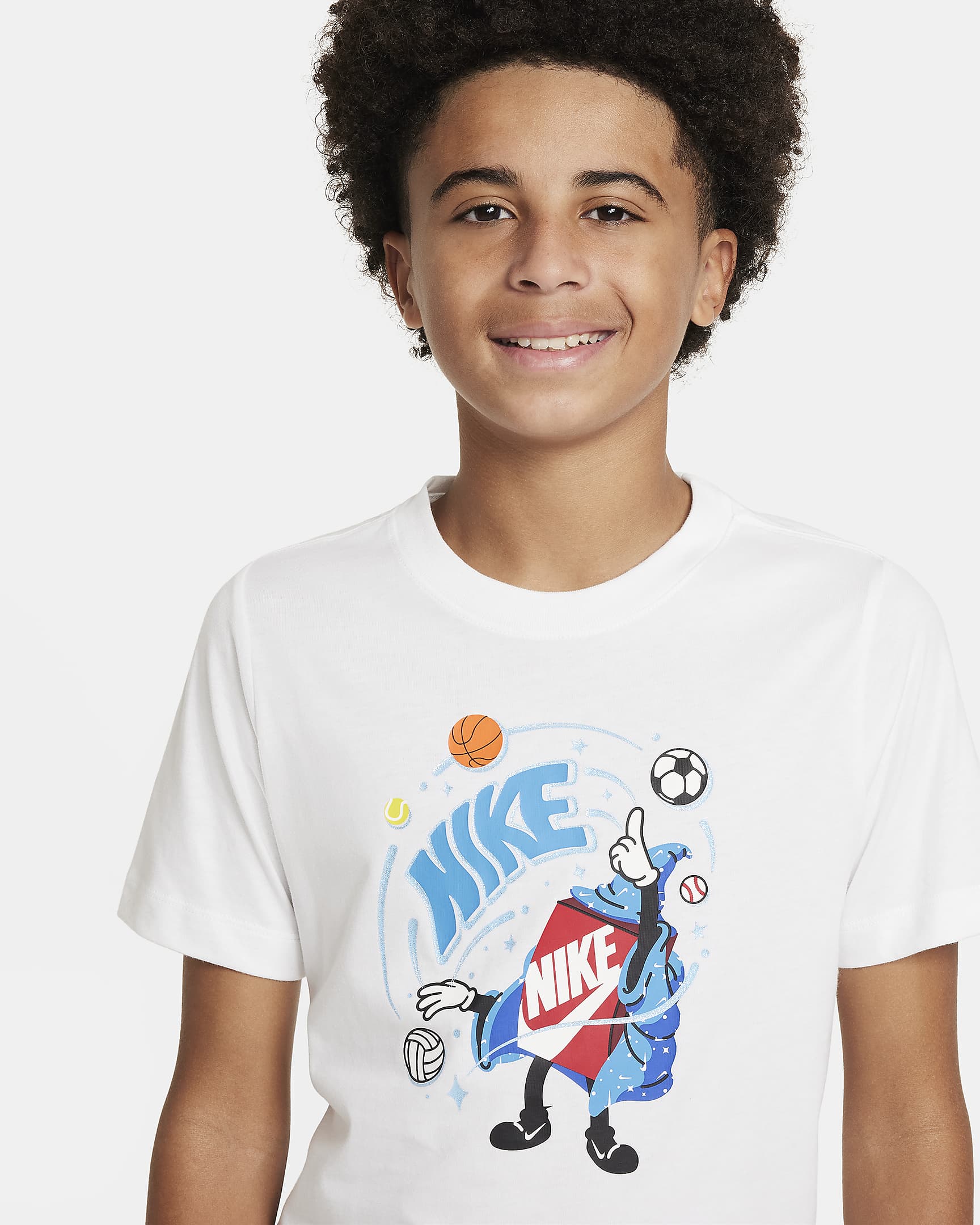 Nike Sportswear Older Kids' T-Shirt. Nike LU