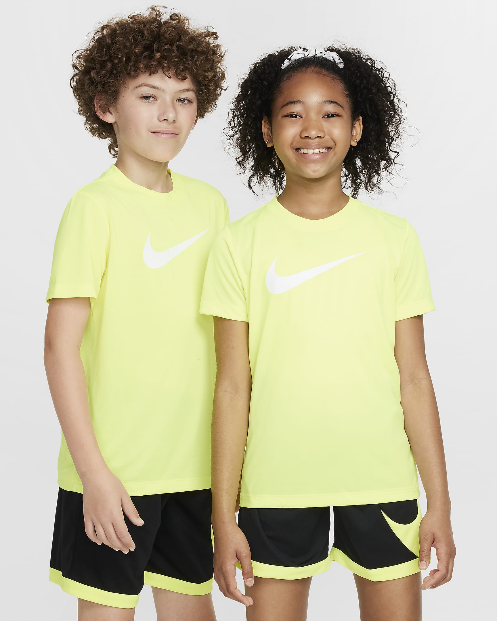 Playera Dri-FIT para niños talla grande Nike Legend - Volt