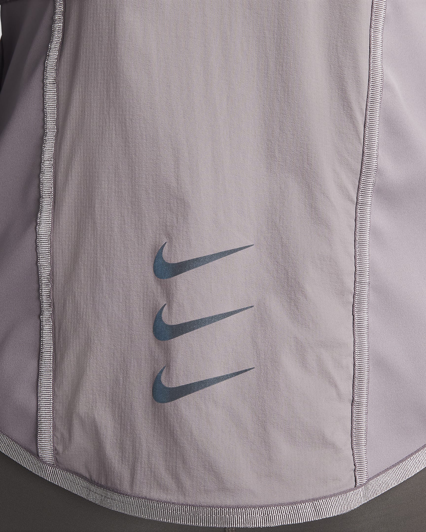 Nike StormFIT Run Division Women's Running Jacket. Nike LU