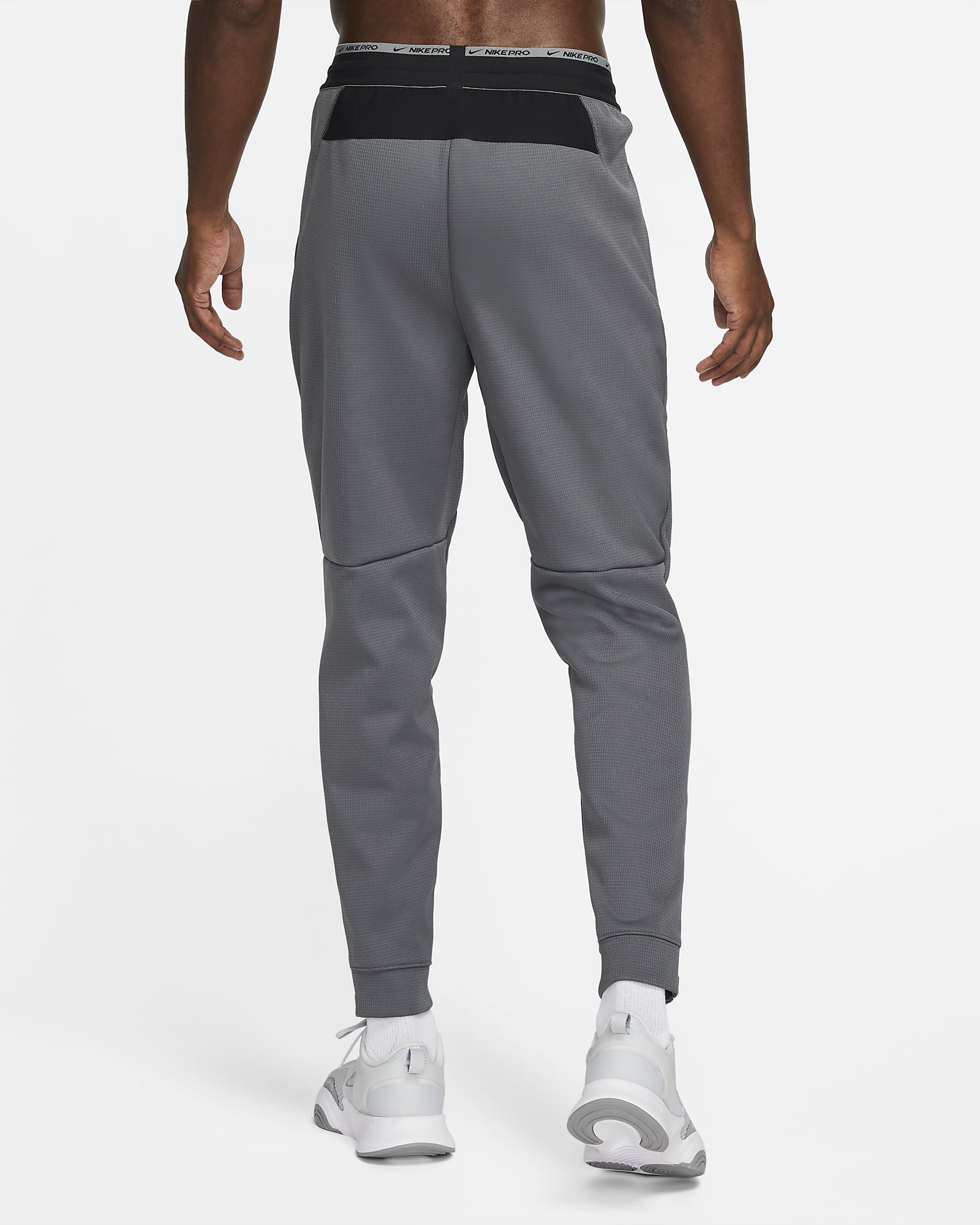 Nike Therma-Sphere Men's Therma-FIT Fitness Trousers. Nike UK