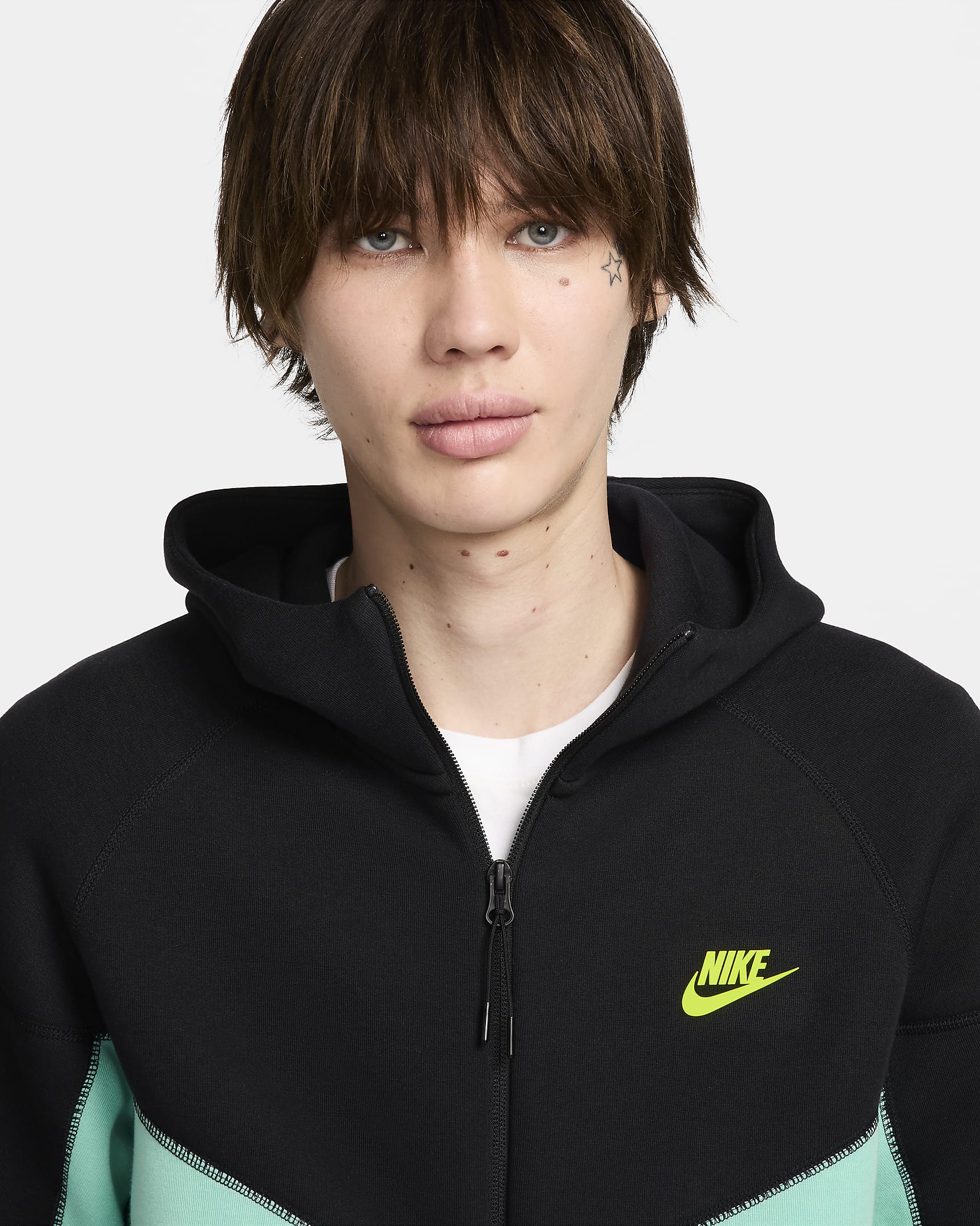 Nike Sportswear Tech Fleece Windrunner Men's FullZip Hoodie. Nike UK