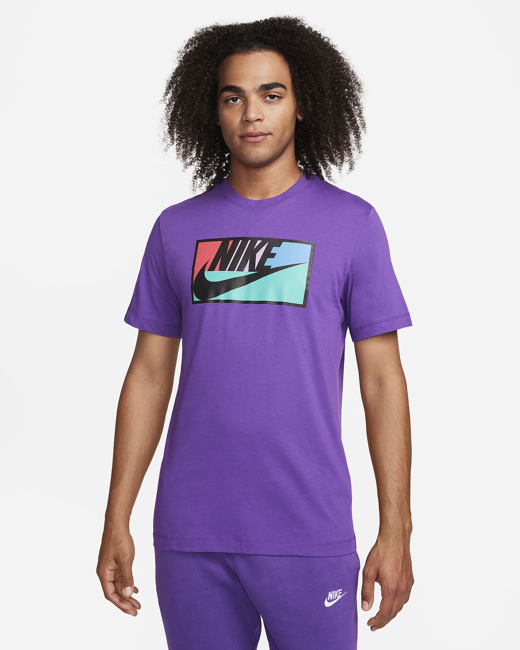 Nike Sportswear Men's T-Shirt - Purple Cosmos