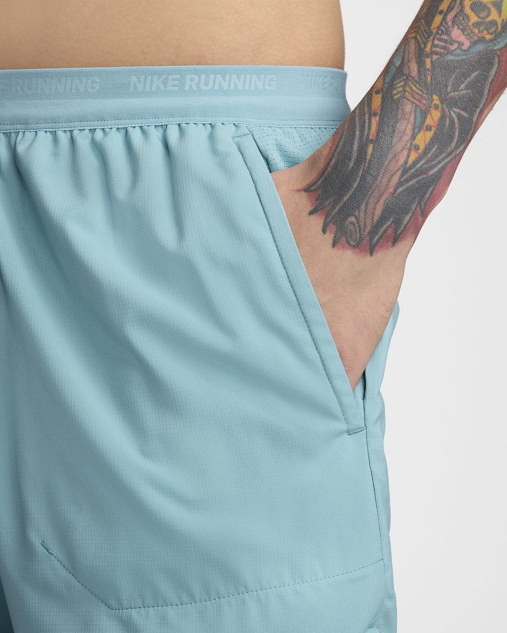 Nike Stride Dri-FIT hardloopshorts met binnenbroek voor heren (18 cm) - Denim Turquoise/Zwart