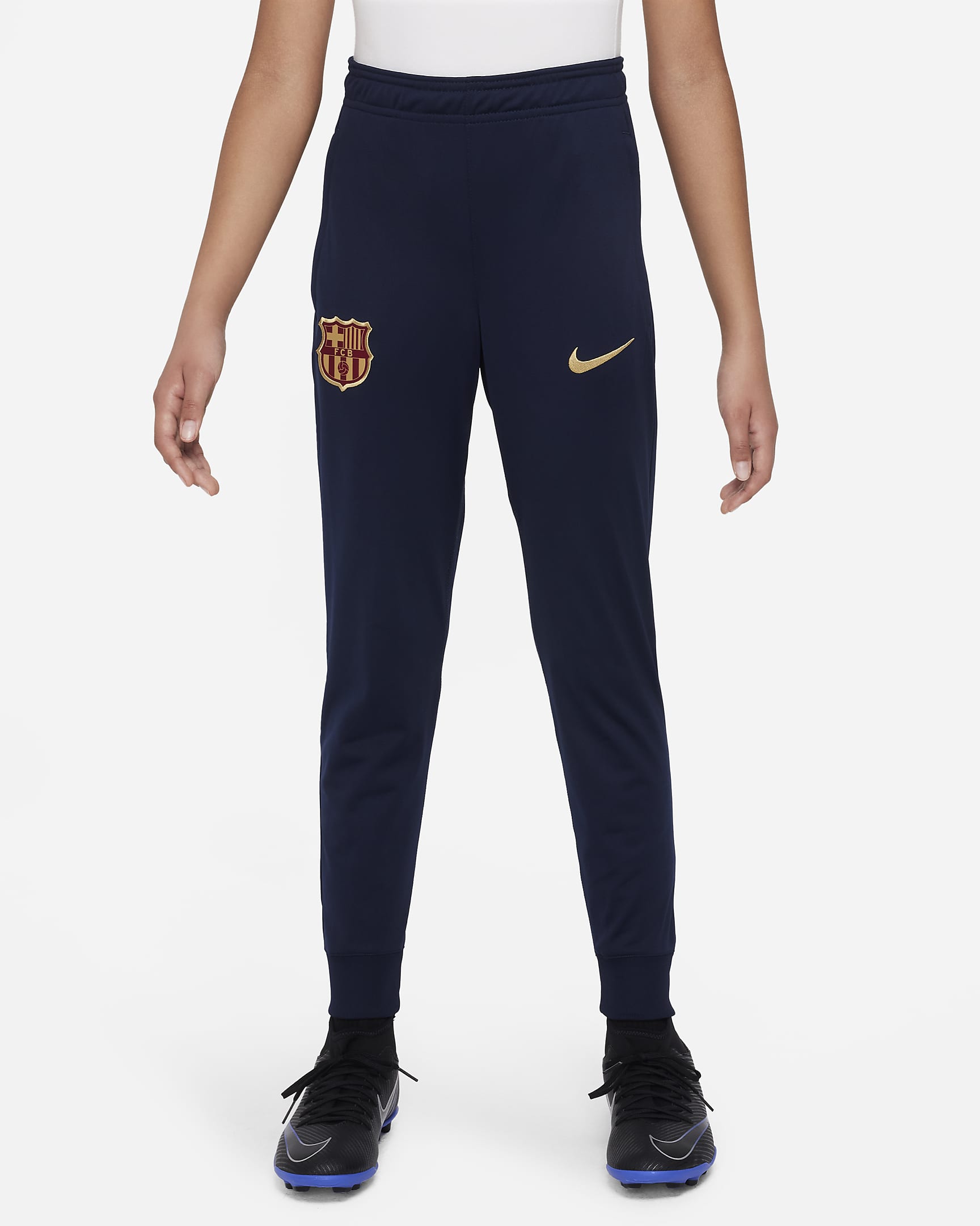F.C. Barcelona Strike Older Kids' Nike Dri-FIT Football Knit Tracksuit ...