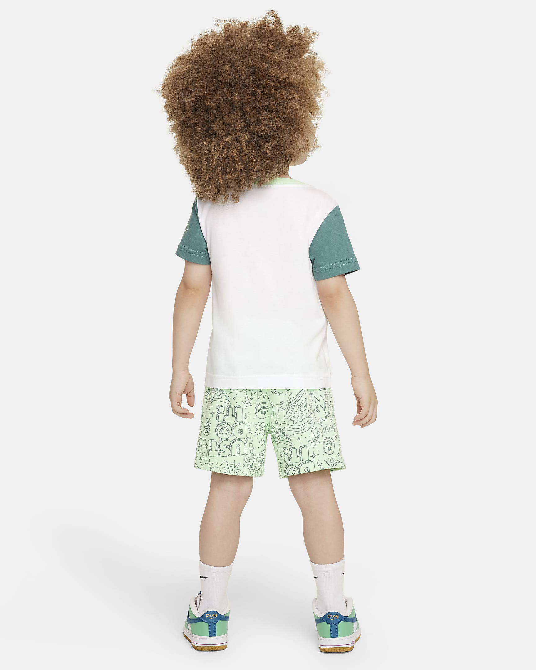 Conjunto de playera y shorts infantil Nike Sportswear Create Your Own ...