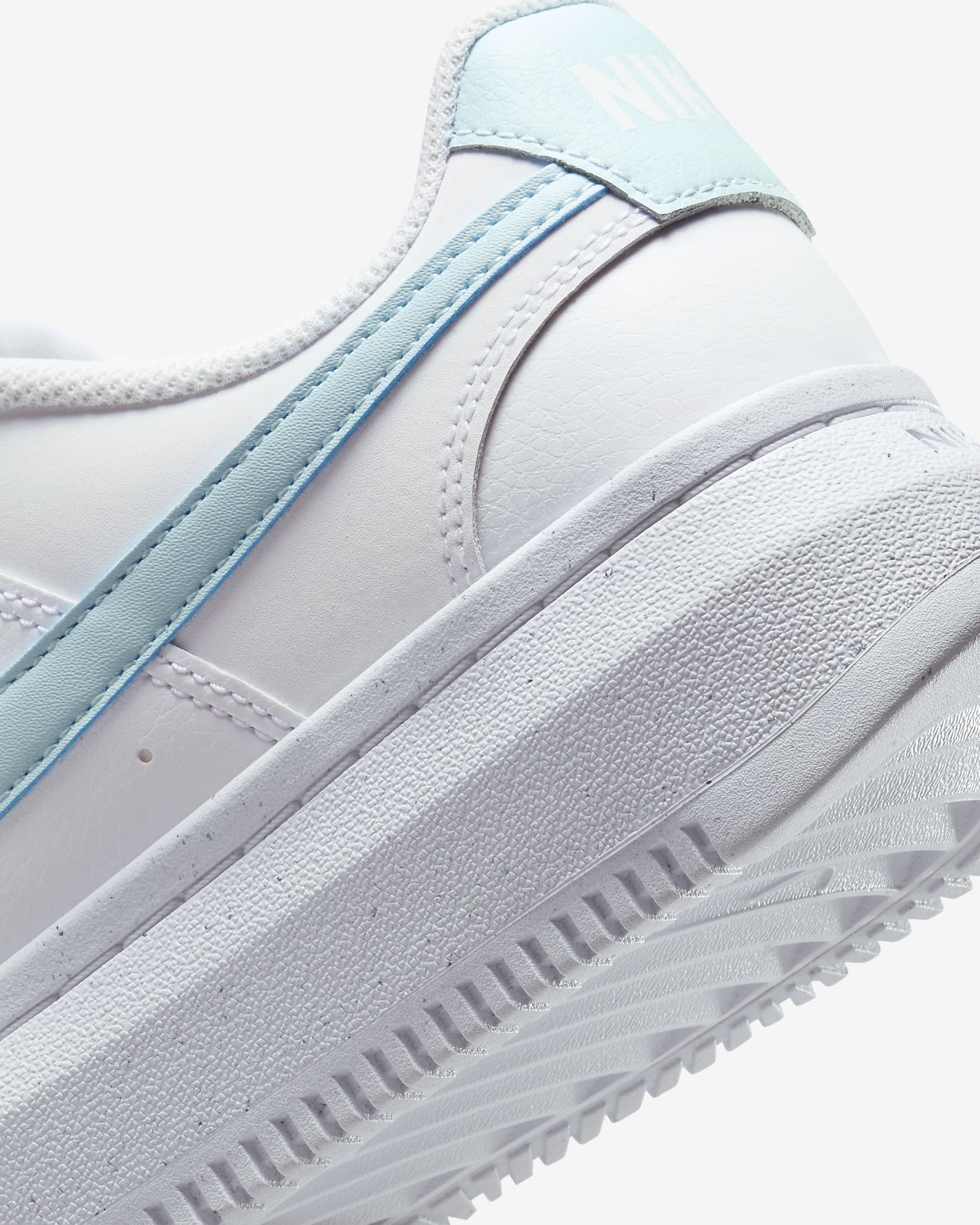 Calzado para mujer Nike Court Vision Alta - Blanco/Azul glacial