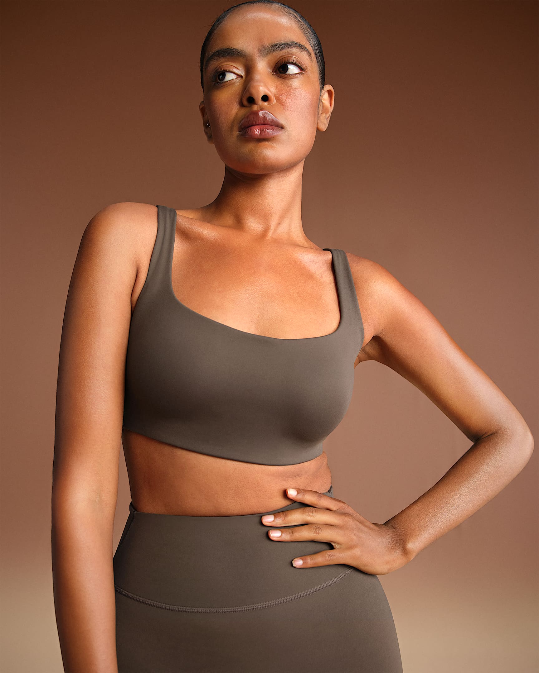 NikeSKIMS Matte Women's Scoop-Neck Bra - NSKM Dark Sepia