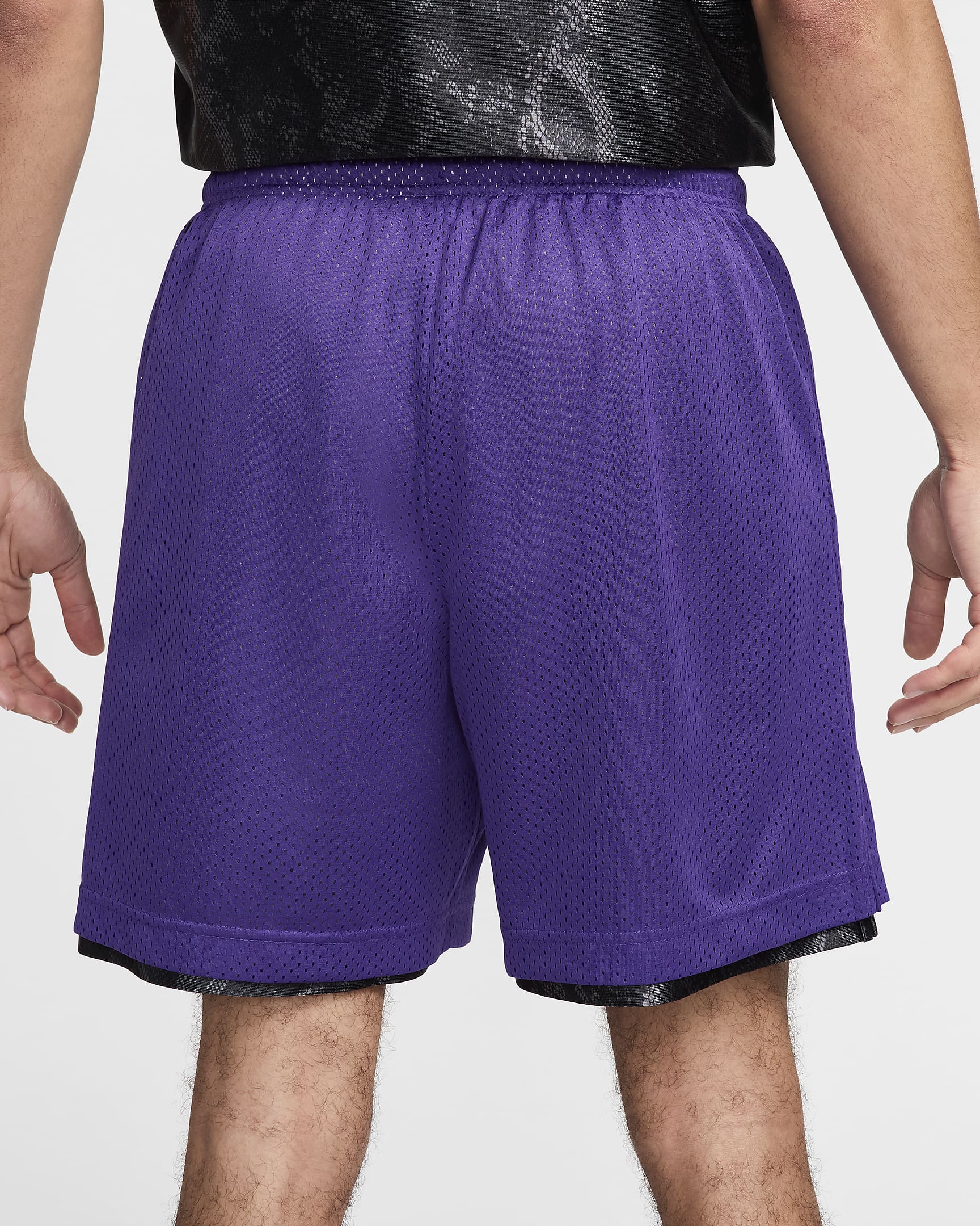 Shorts de básquetbol Nike Dri-FIT Standard Issue de 15 cm reversibles para hombre KB - Negro/Morado campo/Amarillo