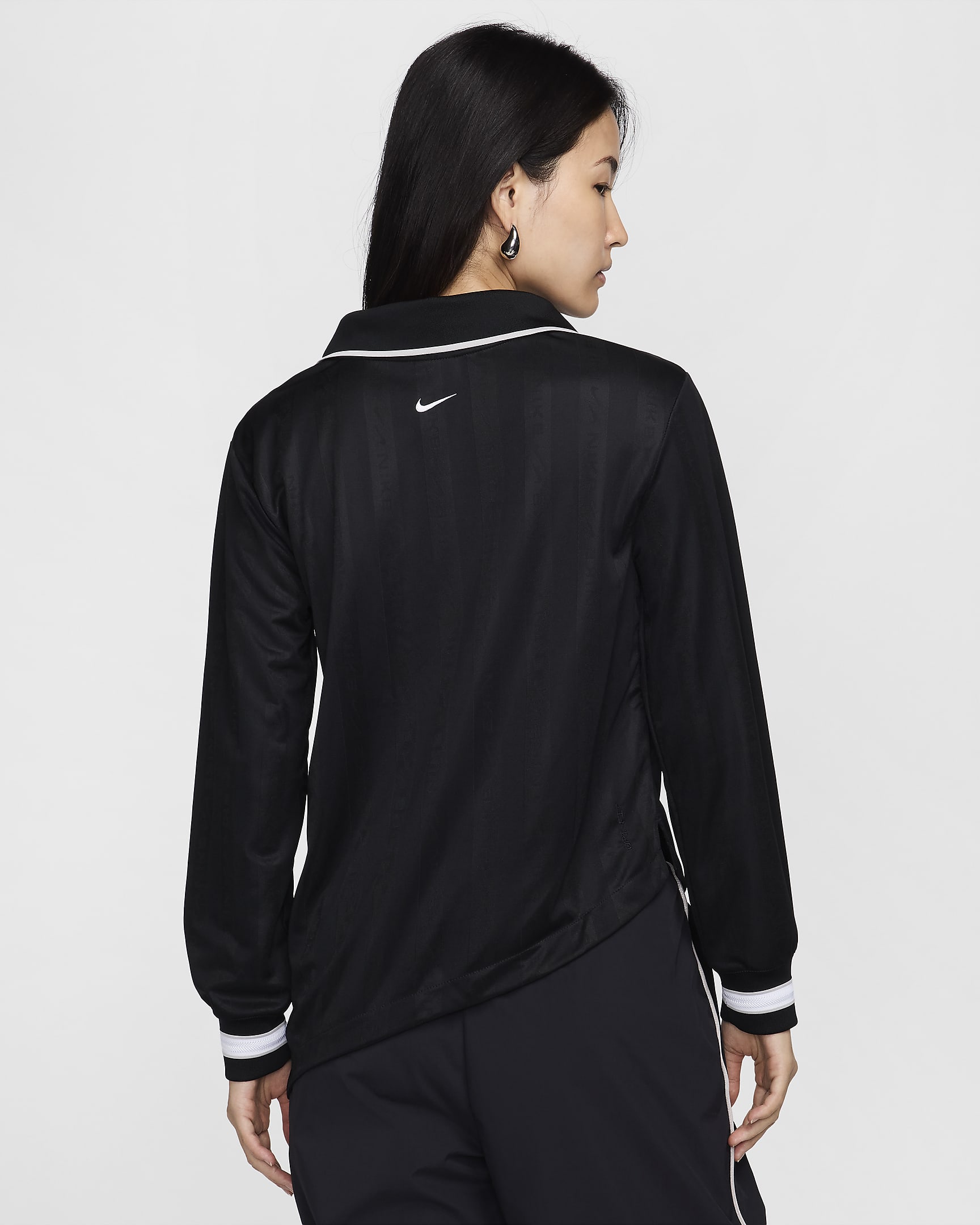 เสื้อแข่งแขนยาวผ้าแจ็คการ์ด Dri-FIT ผู้หญิง Nike Sportswear Collection - ดำ/Light Iron Ore/ขาว