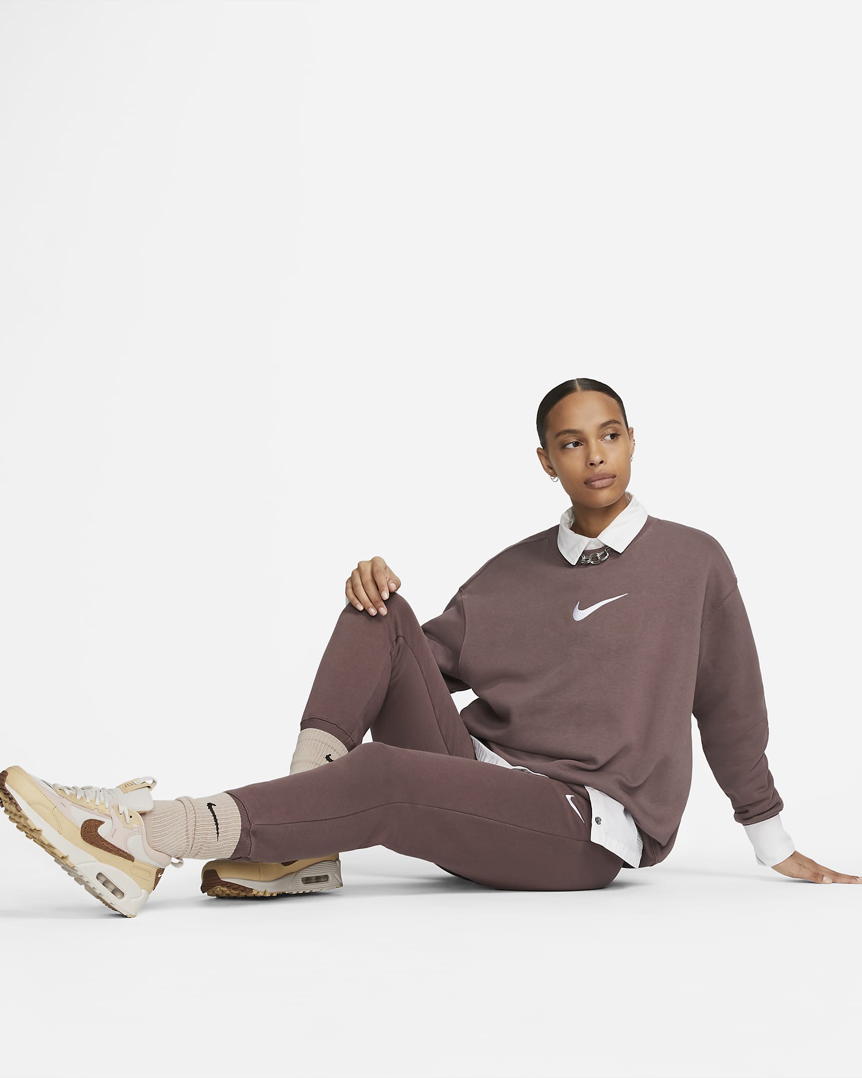 Nike Sportswear Phoenix Fleece Women's Oversized Fleece Sweatshirt. Nike SK