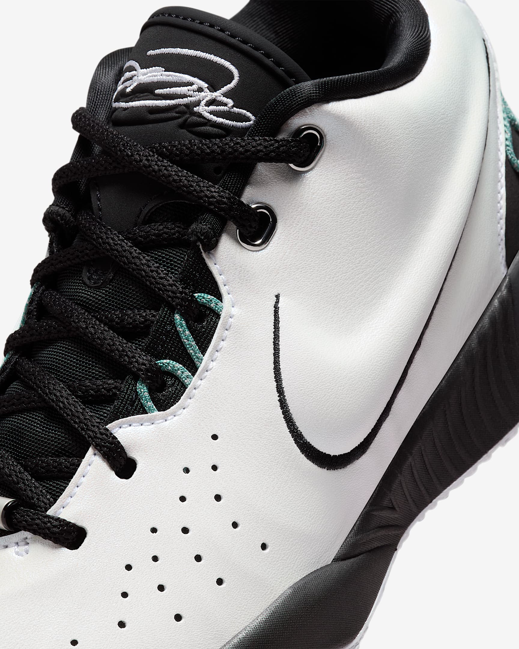 LeBron XXI 'Conchiolin' Older Kids' Basketball Shoes. Nike ID
