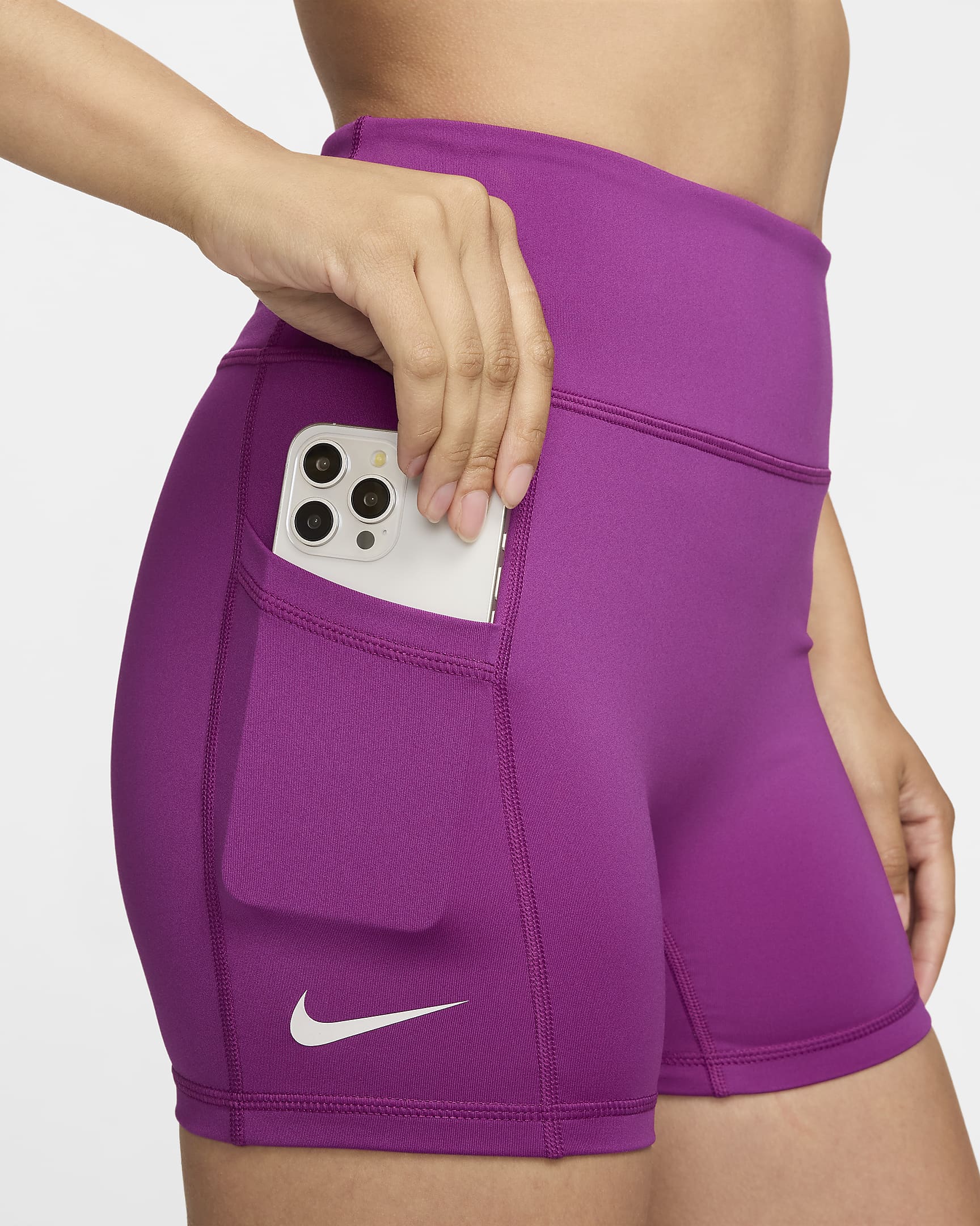 NikeCourt Advantage Dri-FIT tennisshorts til dame - Hot Fuchsia/Hvit