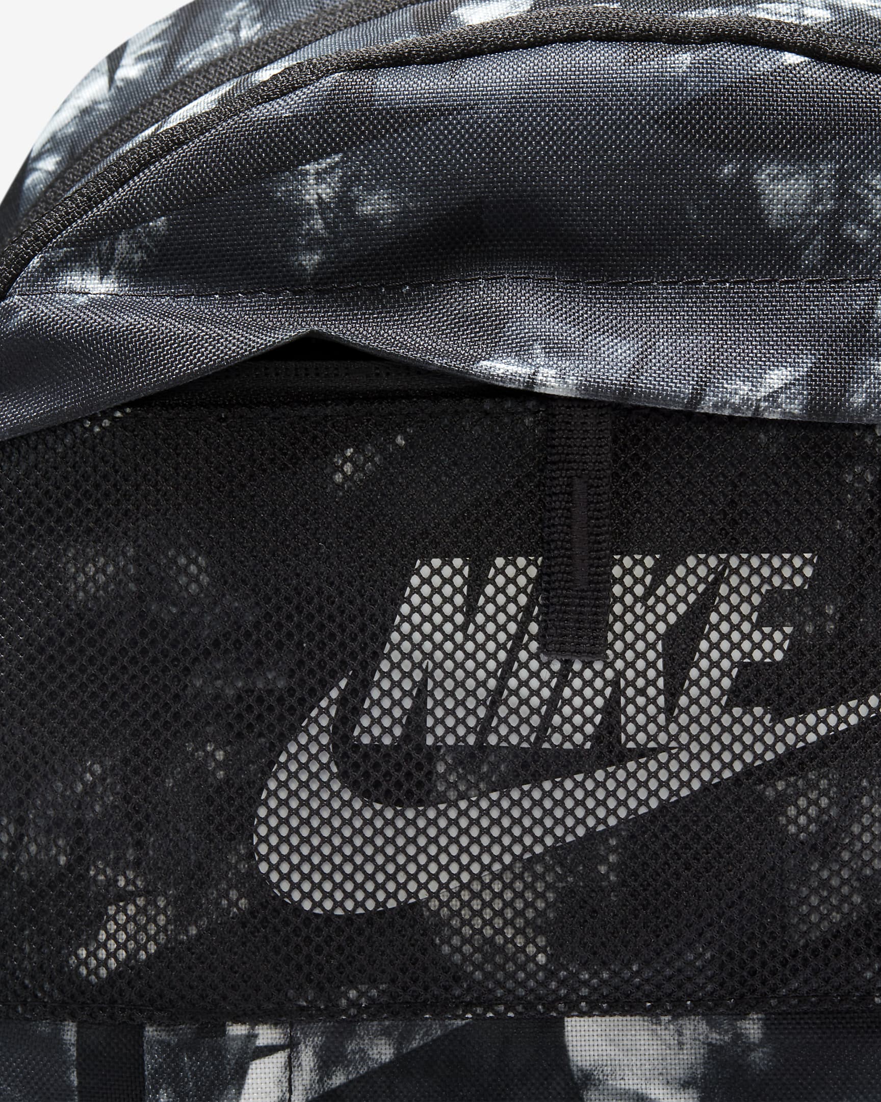 nqzs nike backpack