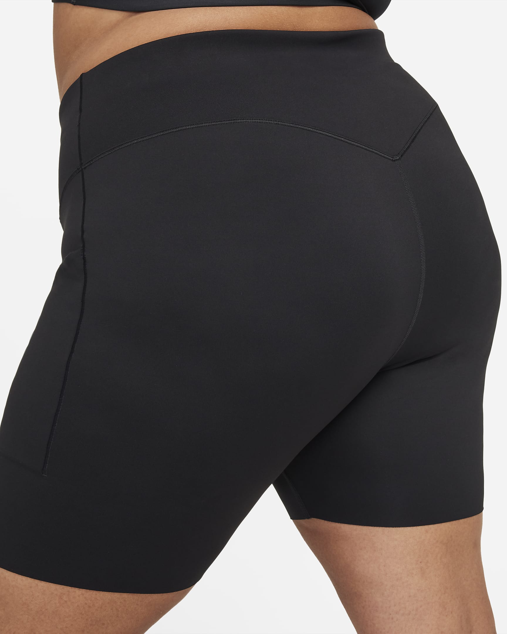 Nike Universa Mallas cortas de 20 cm de talle alto y sujeción media con bolsillos - Mujer (Talla grande) - Negro/Negro