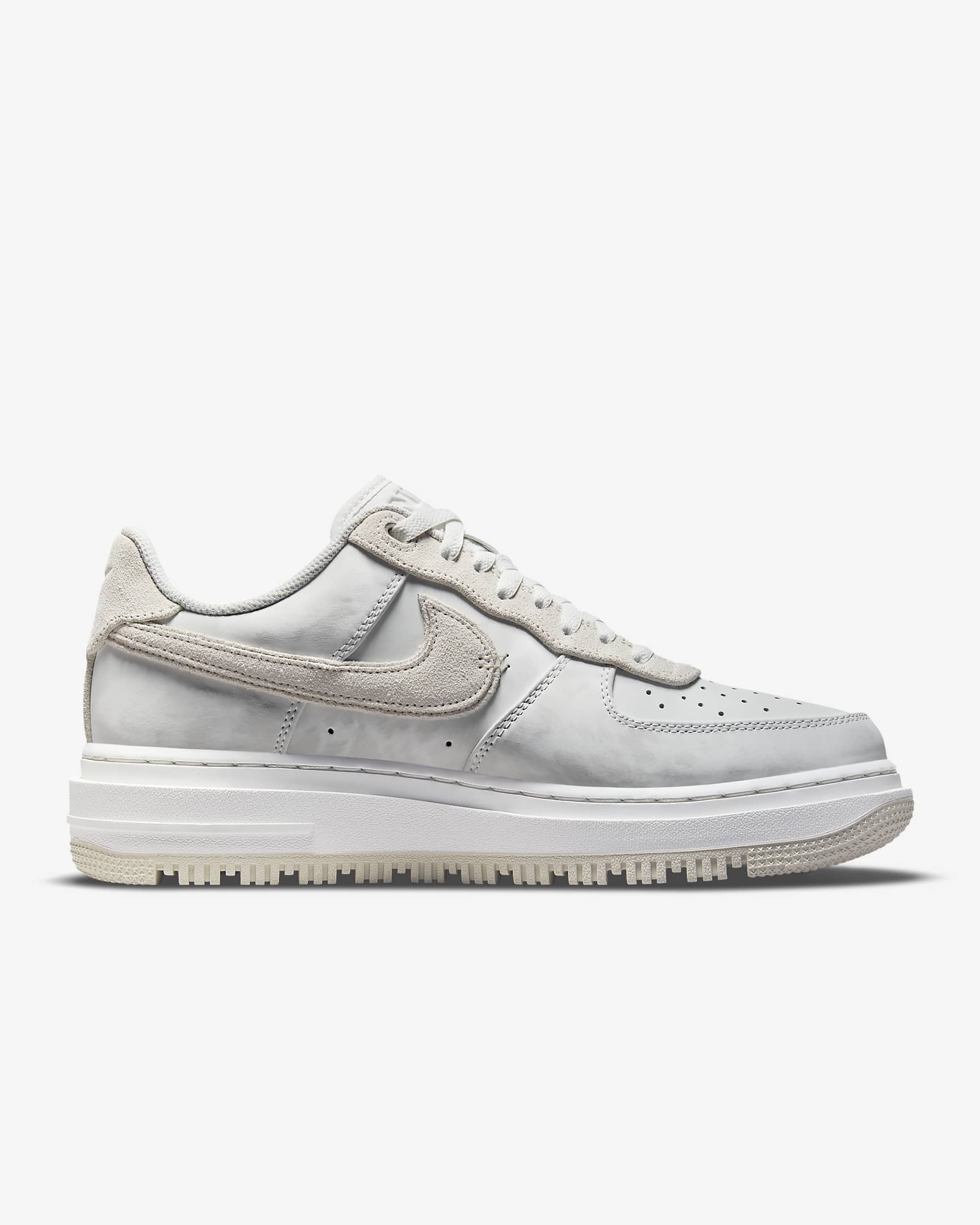 Nike Air Force 1 Luxe Men's Shoes - Summit White/Light Bone/Summit White