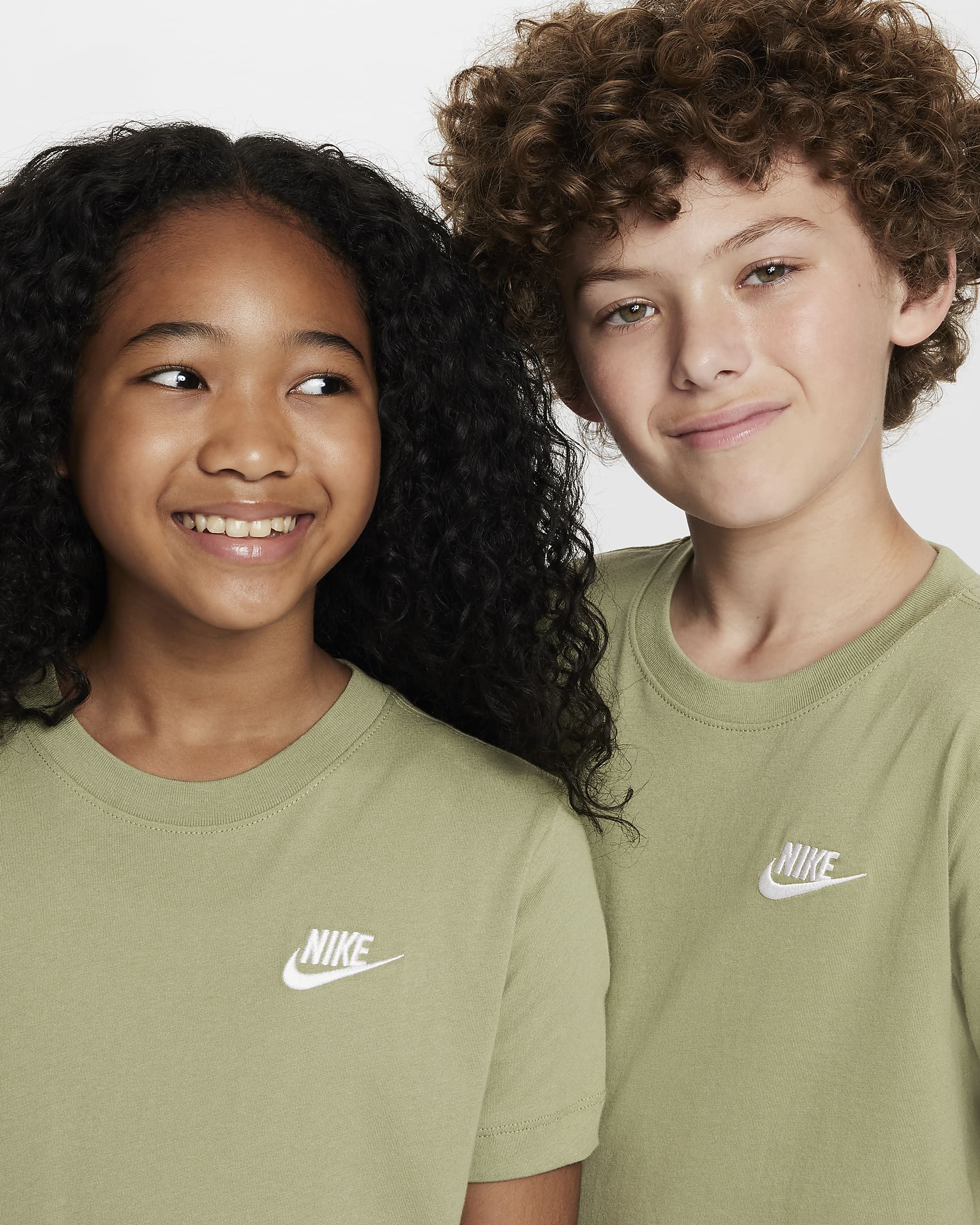 T-shirt Nike Sportswear pour ado - Oil Green