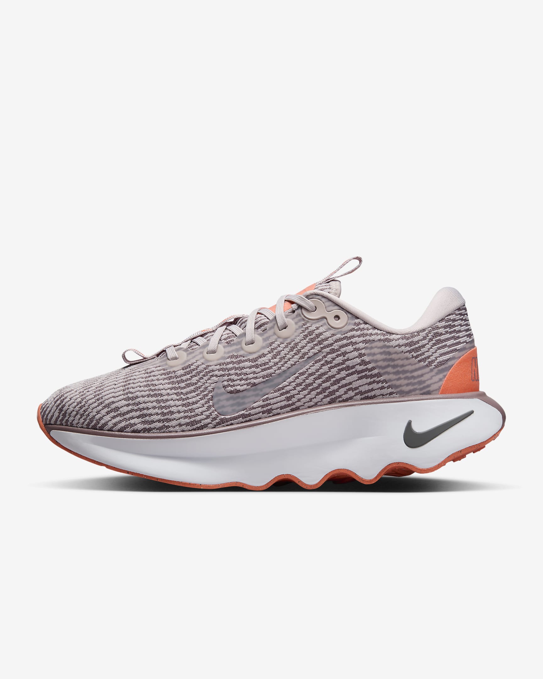 Chaussure de marche Nike Motiva pour femme - Platinum Violet/Taupe Grey/Light Wild Mango/Iron Grey