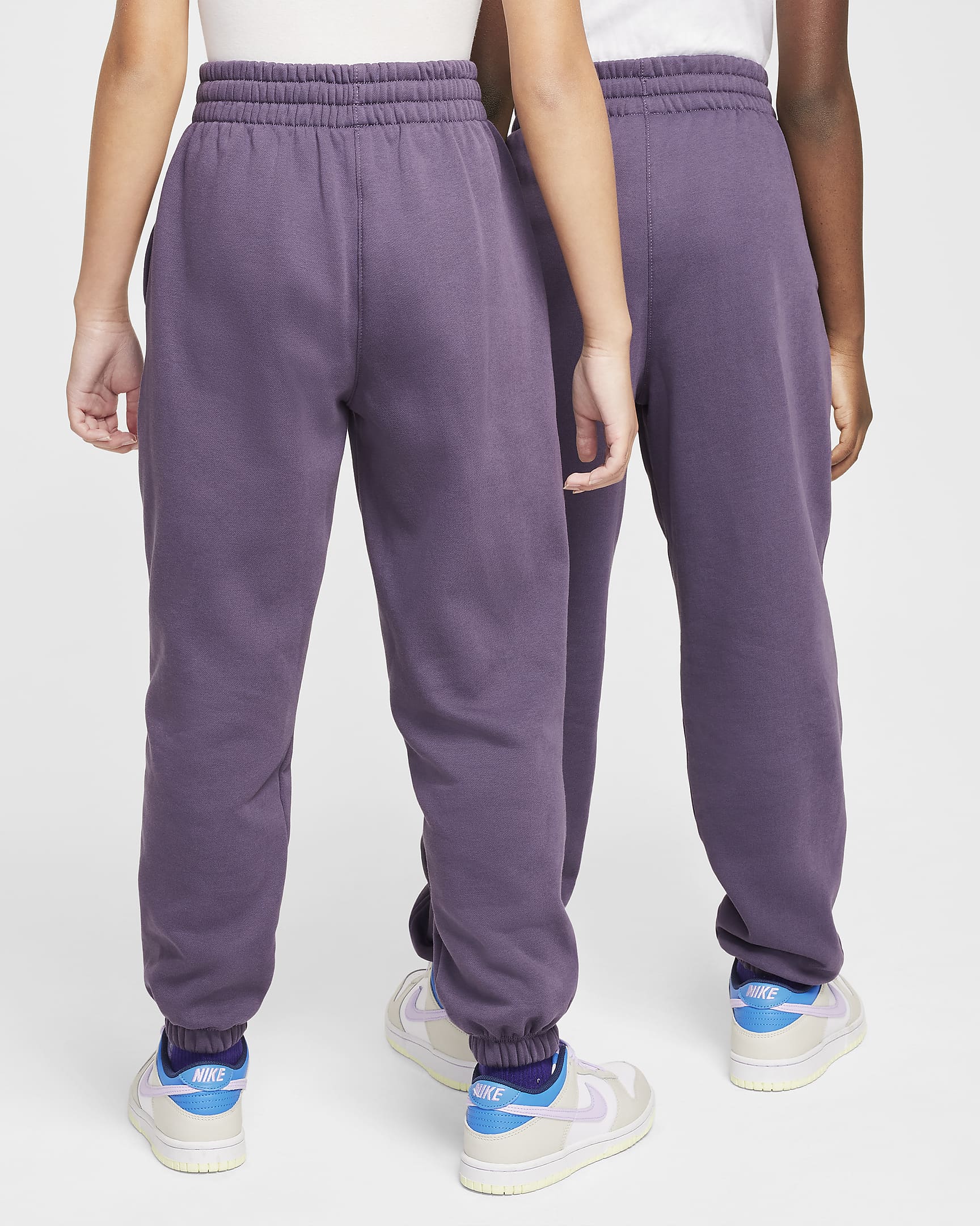 Nike Sportswear Club Fleece Older Kids' Loose Trousers - Dark Raisin/Dark Raisin/White