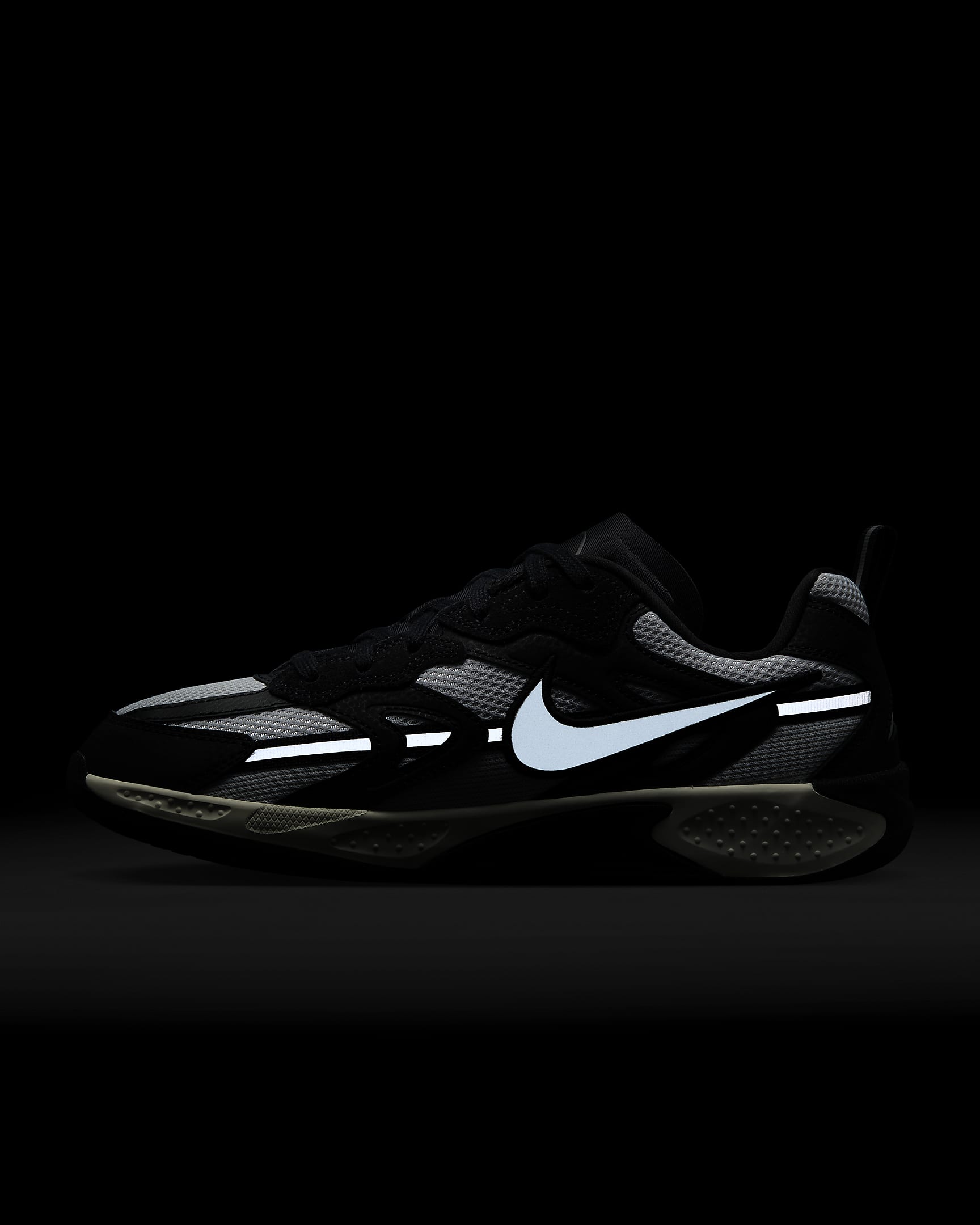 Sapatilhas Nike JAM para mulher - Preto/Photon Dust/Coconut Milk/Branco