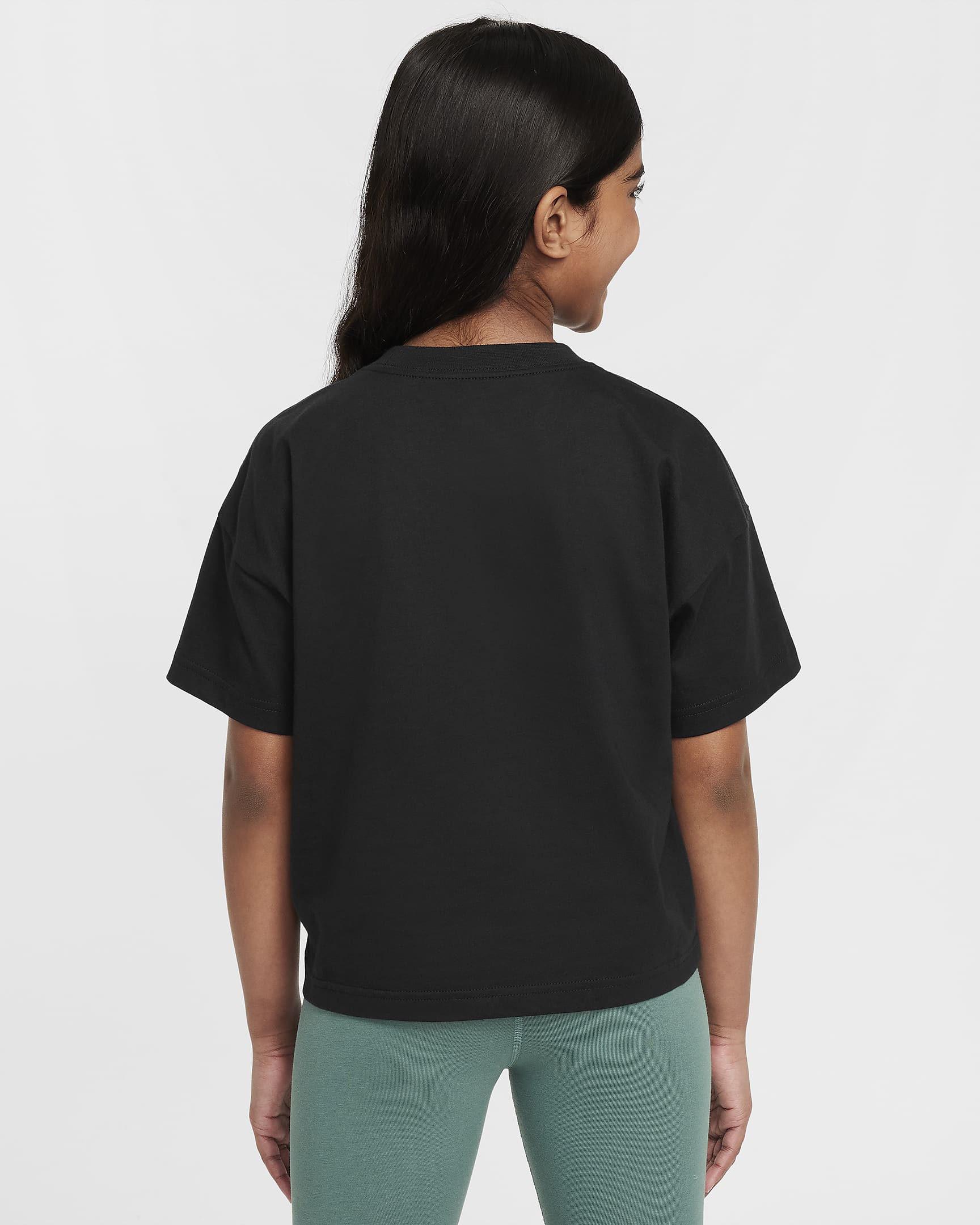 Nike Sportswear Essential Big Kids' (Girls') T-Shirt - Black