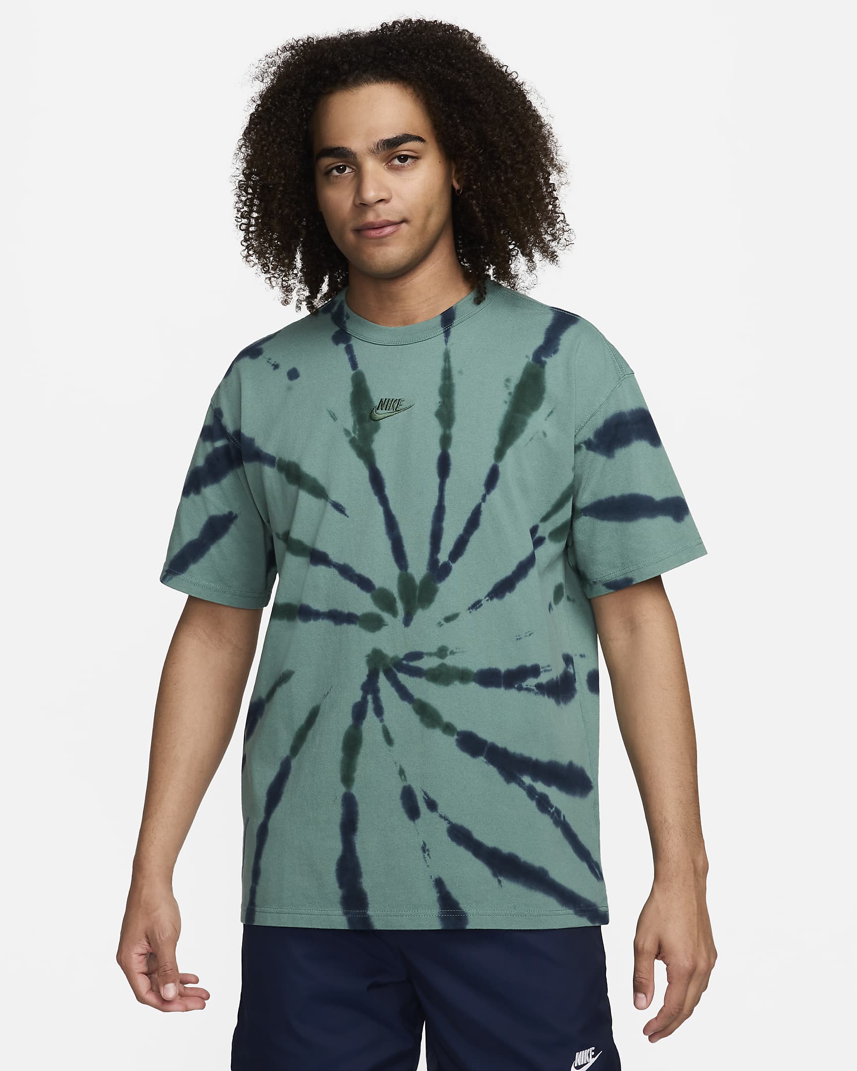 Nike Sportswear Premium Essentials Men's Max90 T-Shirt. Nike UK