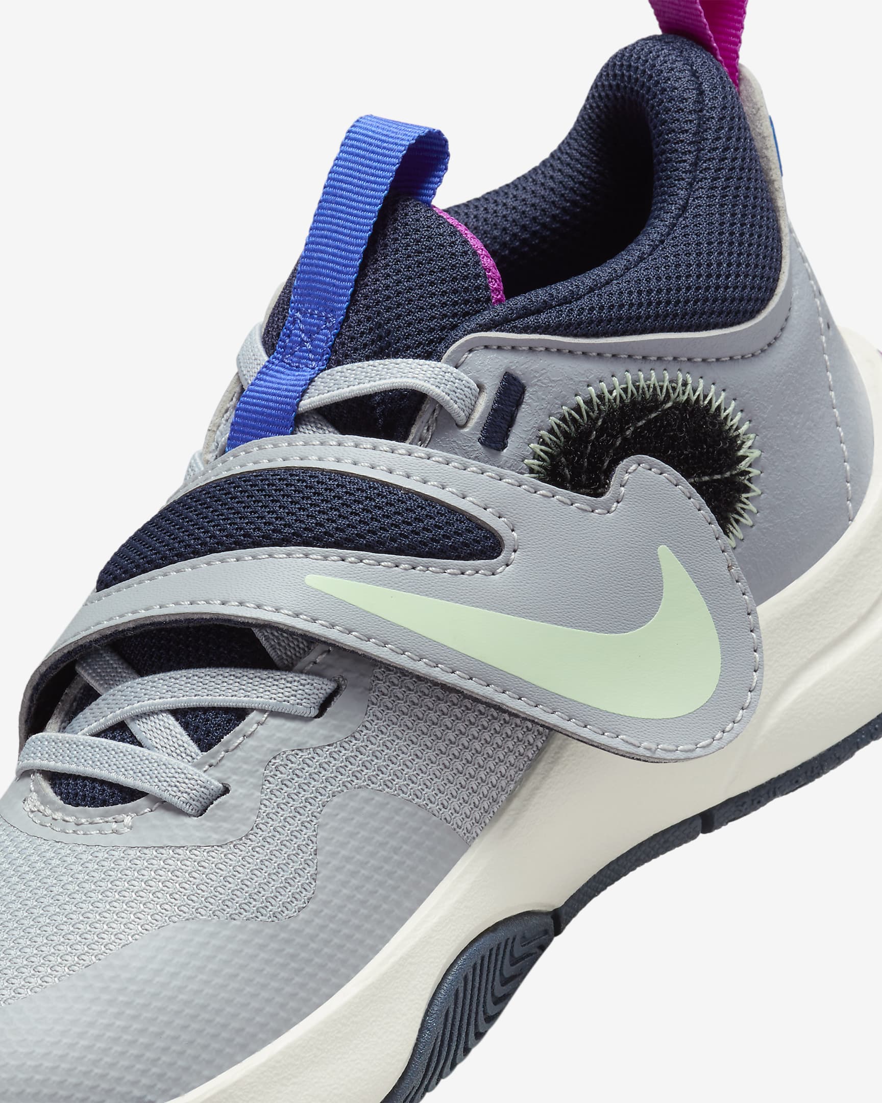 Nike Team Hustle D 11 SE 小童鞋款 - Wolf Grey/Obsidian/Hyper Royal/Vapor Green