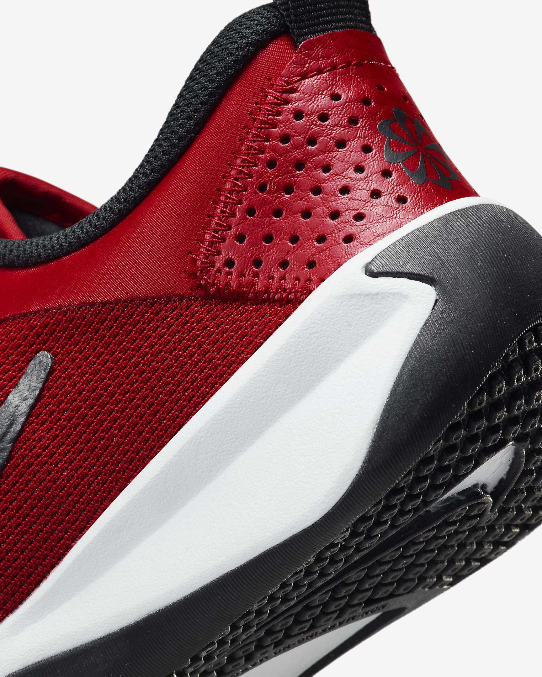 nike indoor court trainers