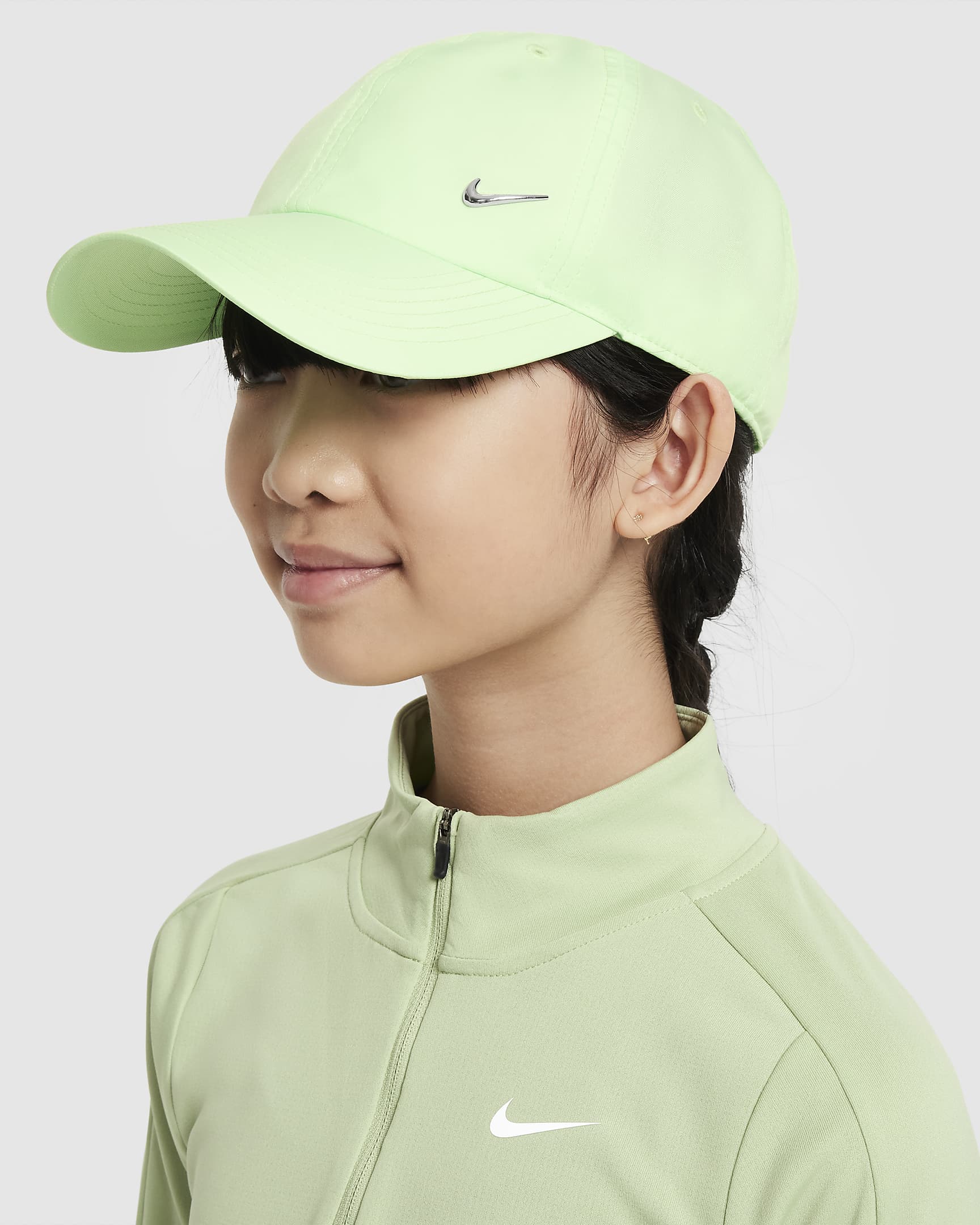 Nike Dri-FIT Club Kids' Unstructured Metal Swoosh Cap - Vapour Green