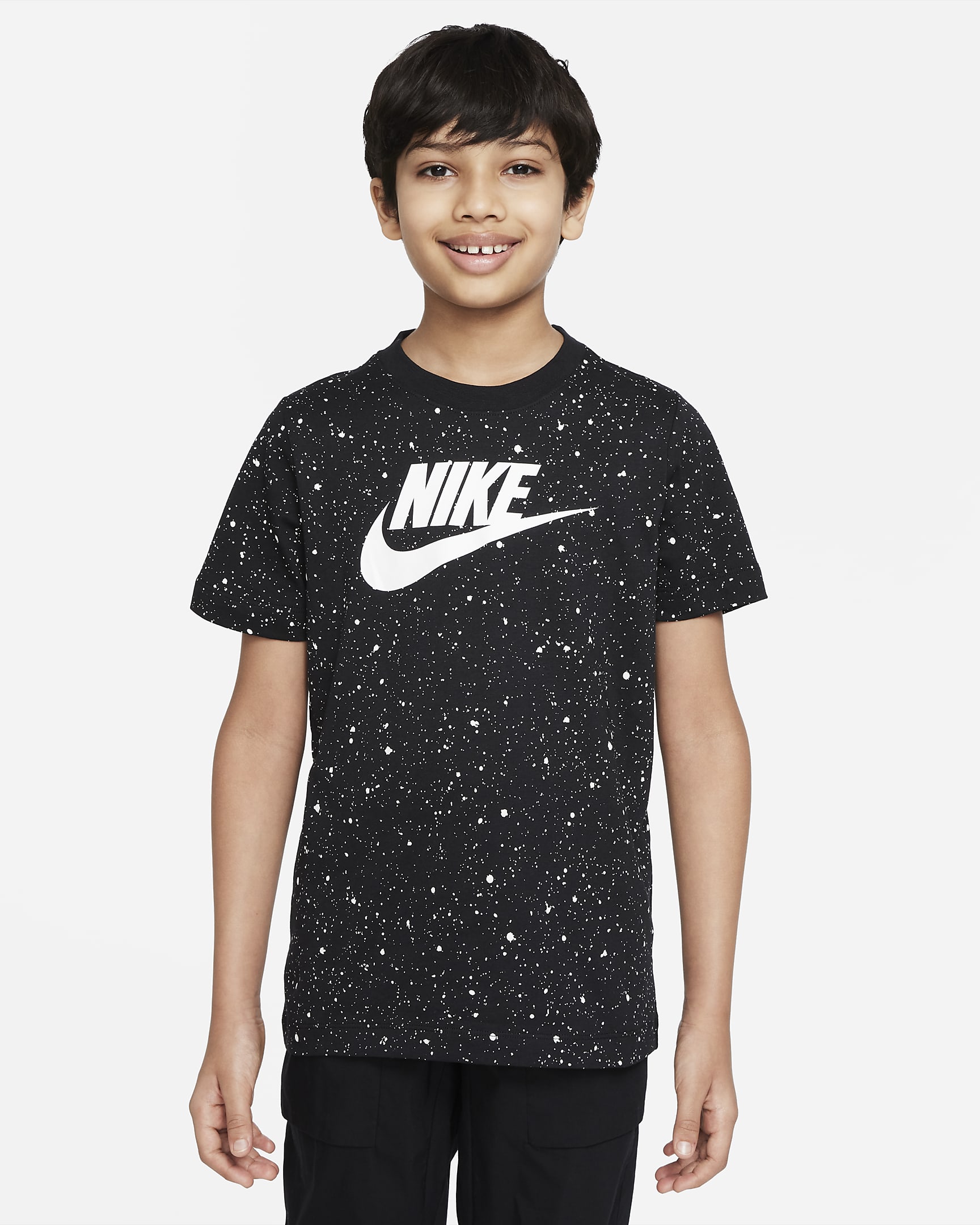 Nike Sportswear Older Kids' T-Shirt - Black