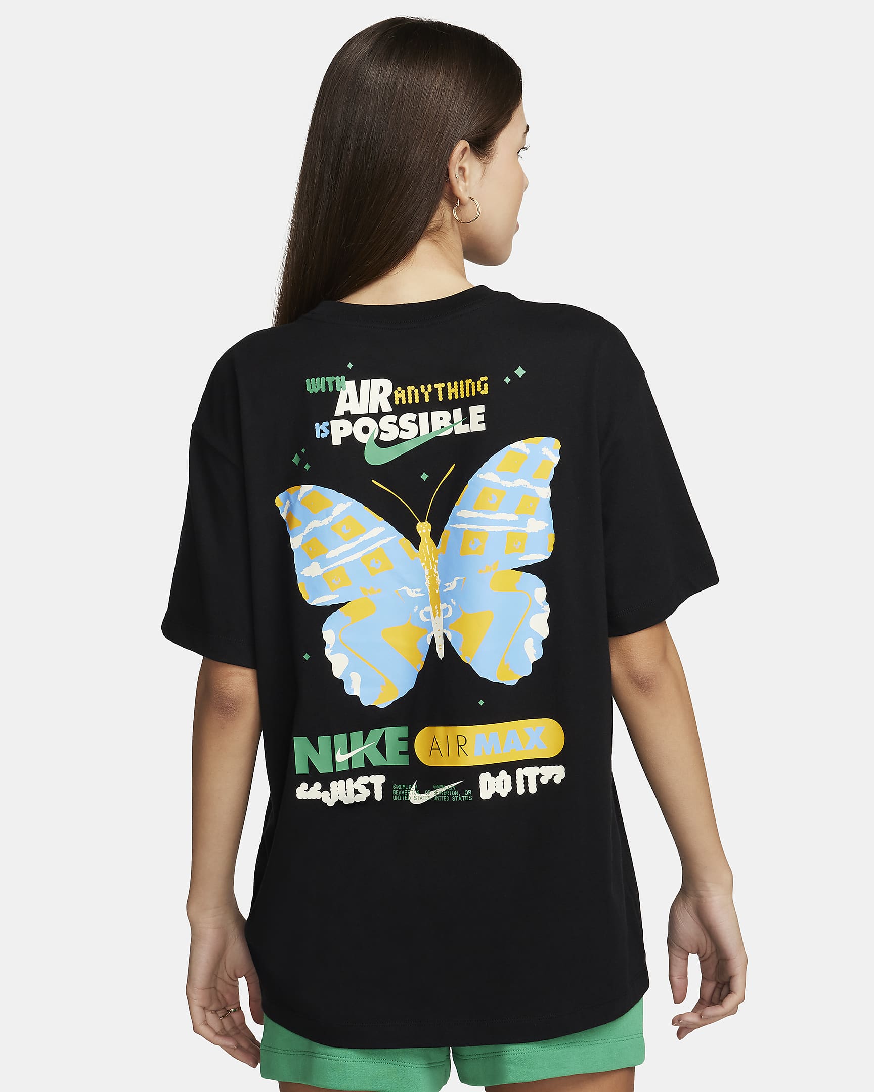 Nike Sportswear Women's Graphic Boyfriend TShirt. Nike HR