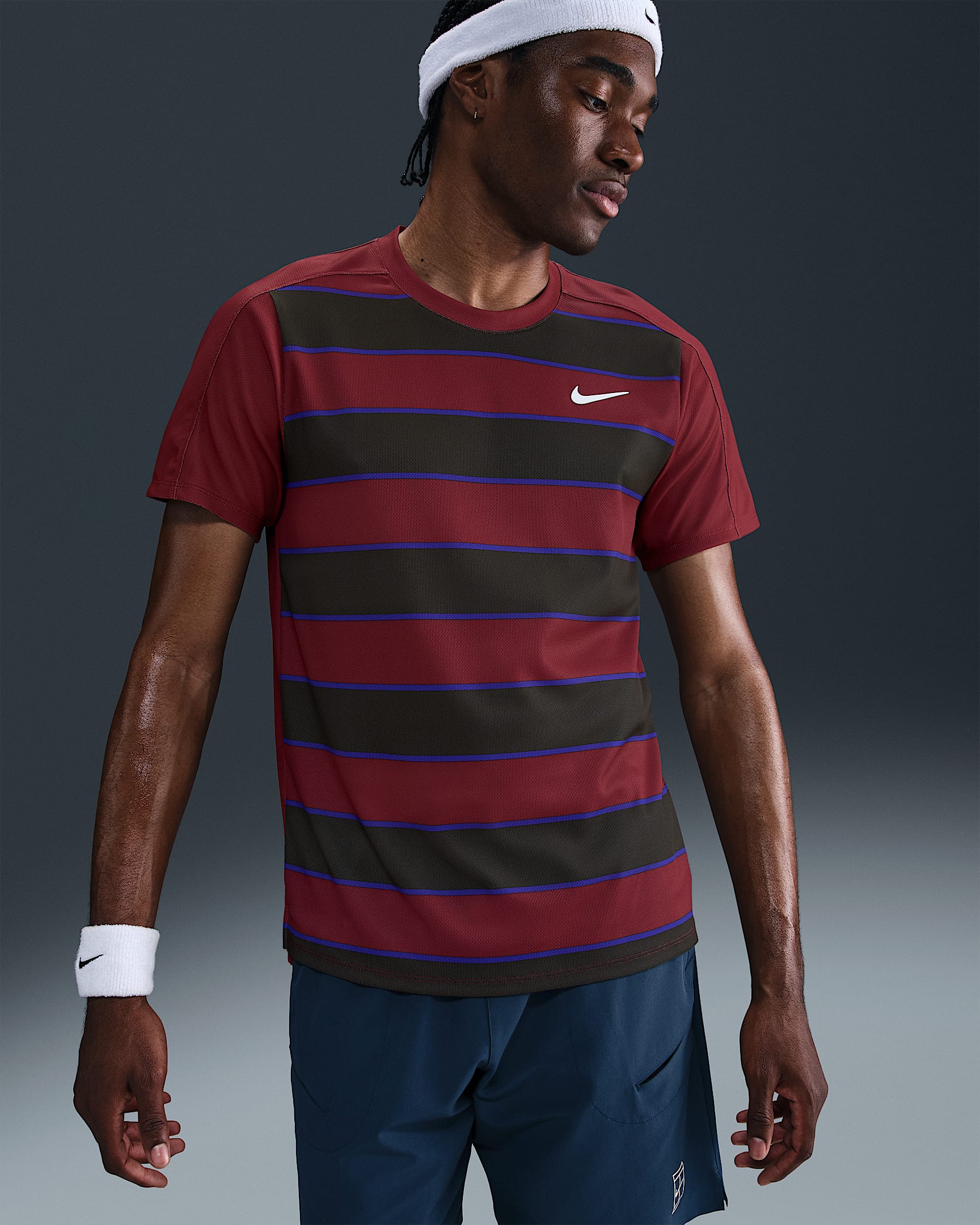 Playera de tenis para hombre Dri-FIT ADV NikeCourt Slam - Rojo team oscuro/Blanco