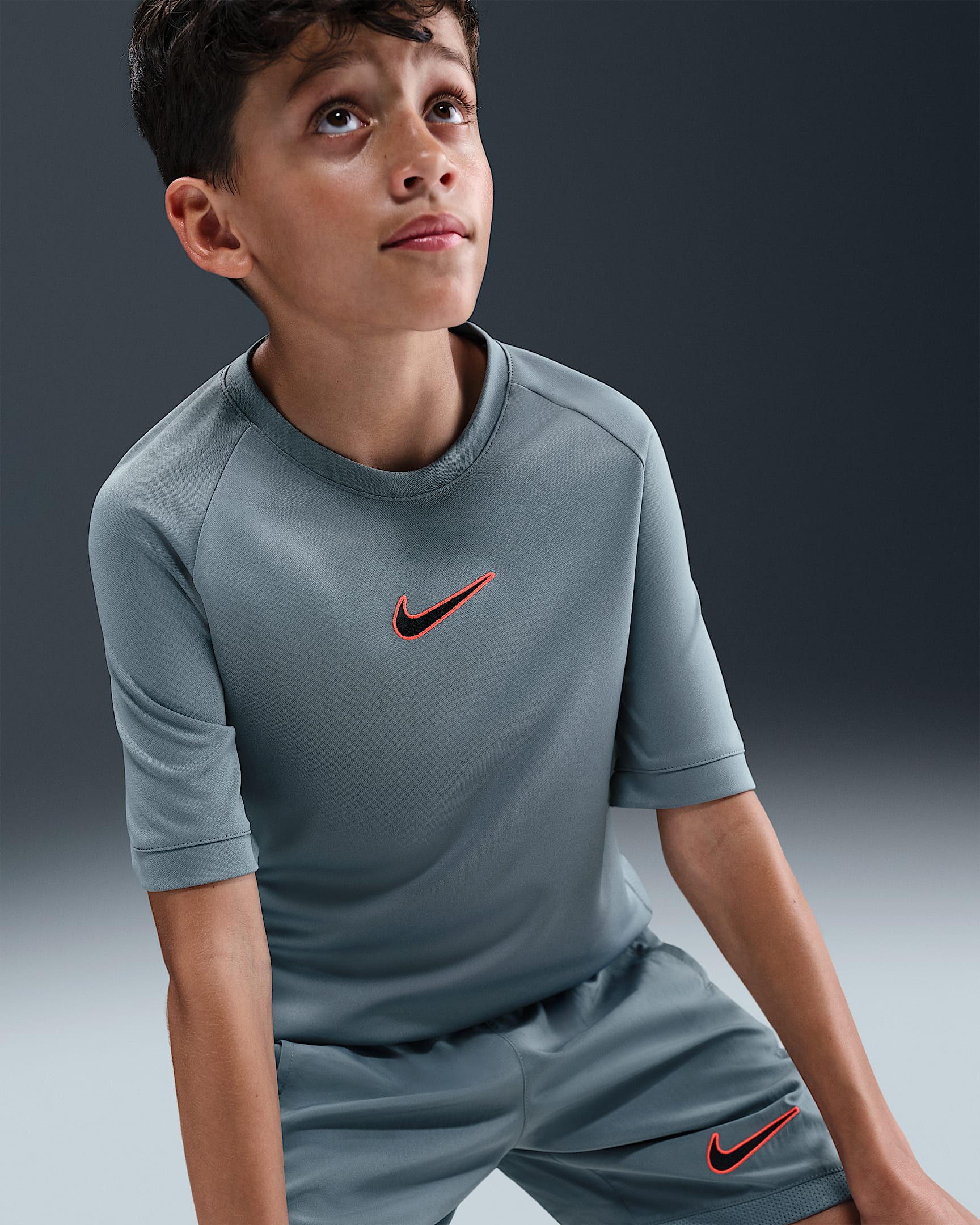 Maglia da calcio a manica corta Dri-FIT Nike Academy – Ragazzo/a - Cool Grey/Cool Grey/Nero/Nero