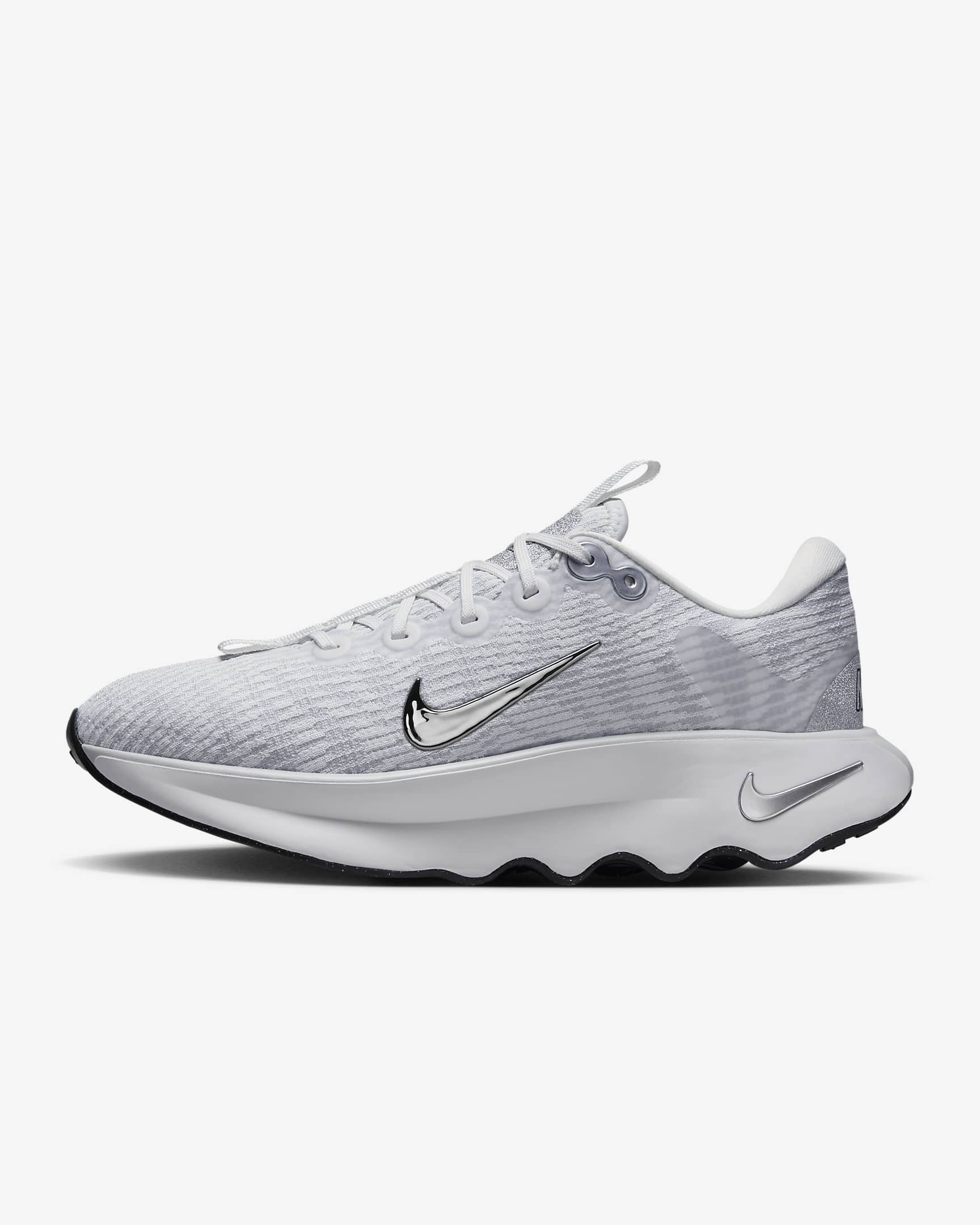 Chaussure de marche Nike Motiva Premium pour femme - Summit White/Pure Platinum/Noir/Metallic Silver