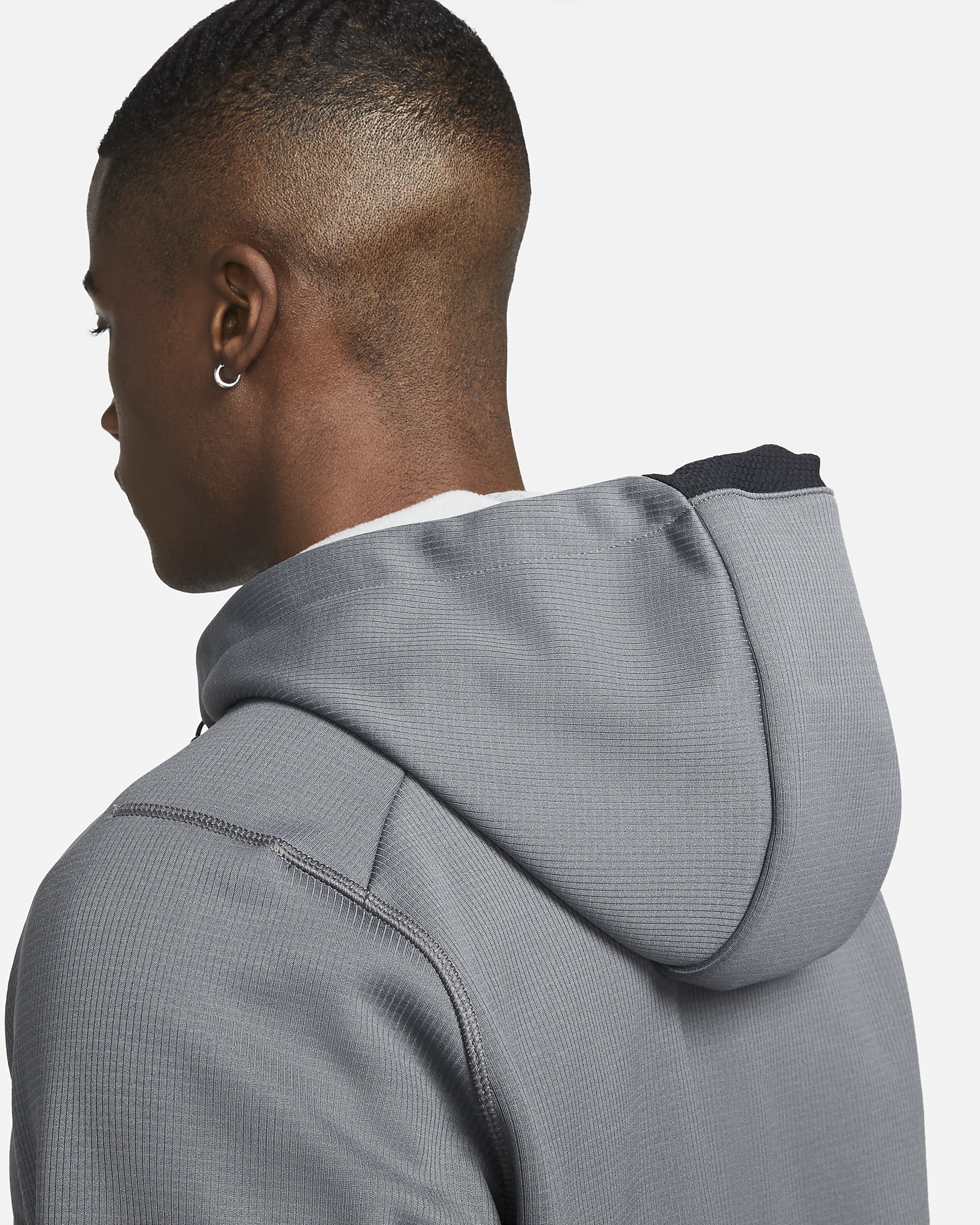 Nike Therma-Sphere Men's Therma-FIT Hooded Fitness Jacket. Nike CH