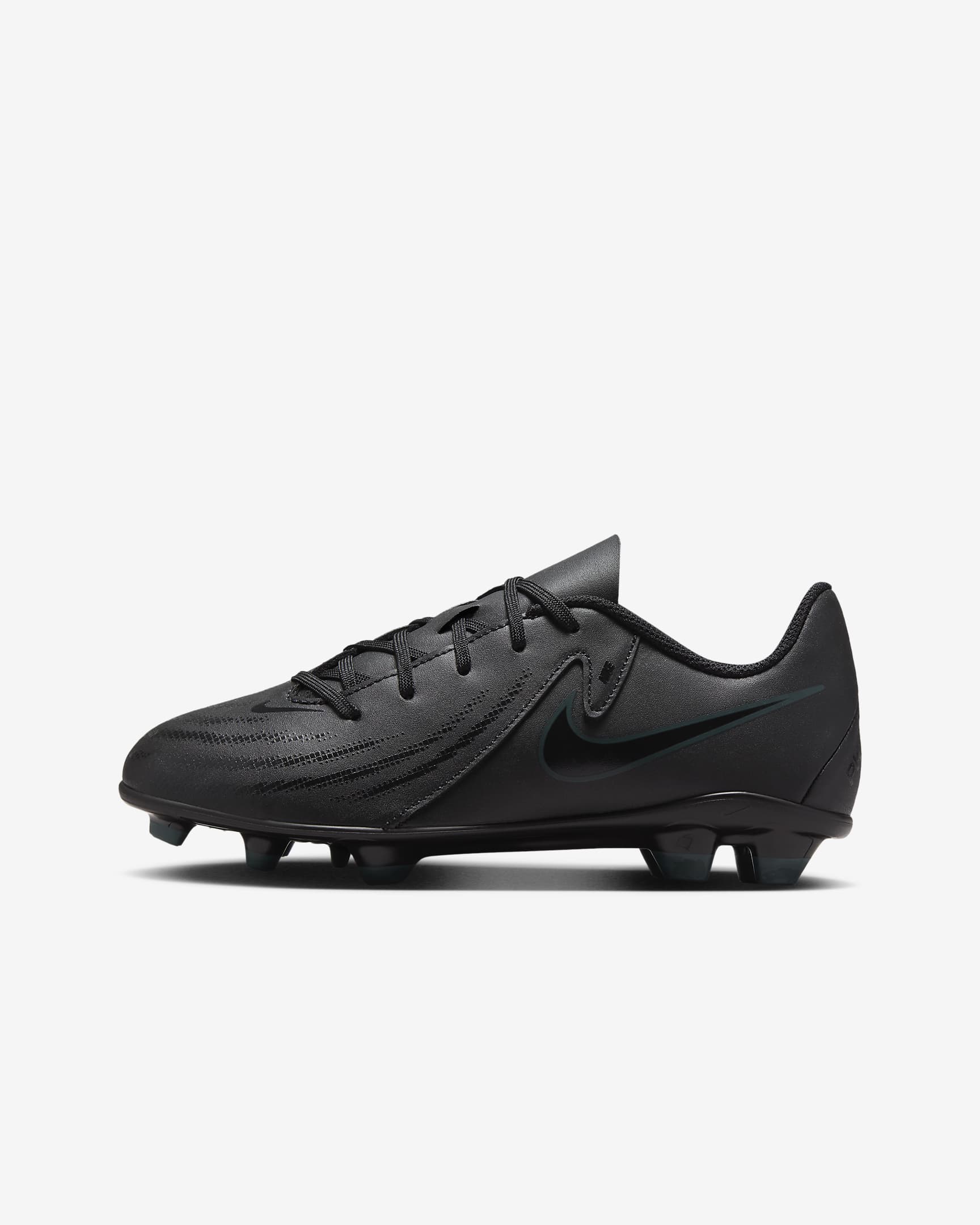 Tacos de fútbol de corte low para terrenos múltiples para niños de preescolar y grandes Nike Jr. Phantom GX 2 Club - Negro/Jungla intenso/Negro