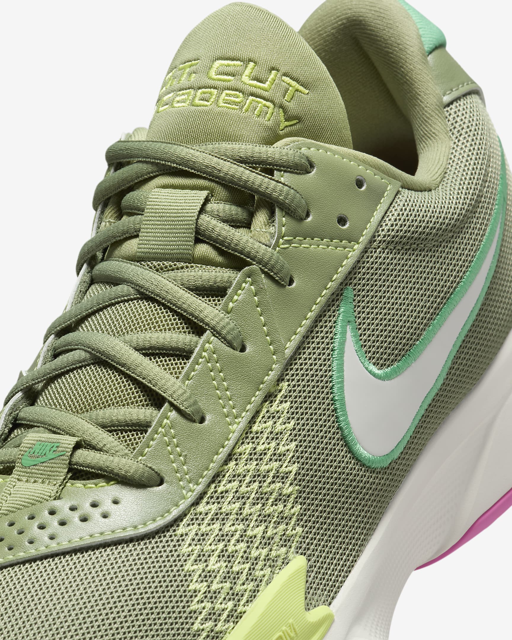 Nike G.T. Cut Academy Basketballschuh - Oil Green/Spring Green/Light Lemon Twist/Sail