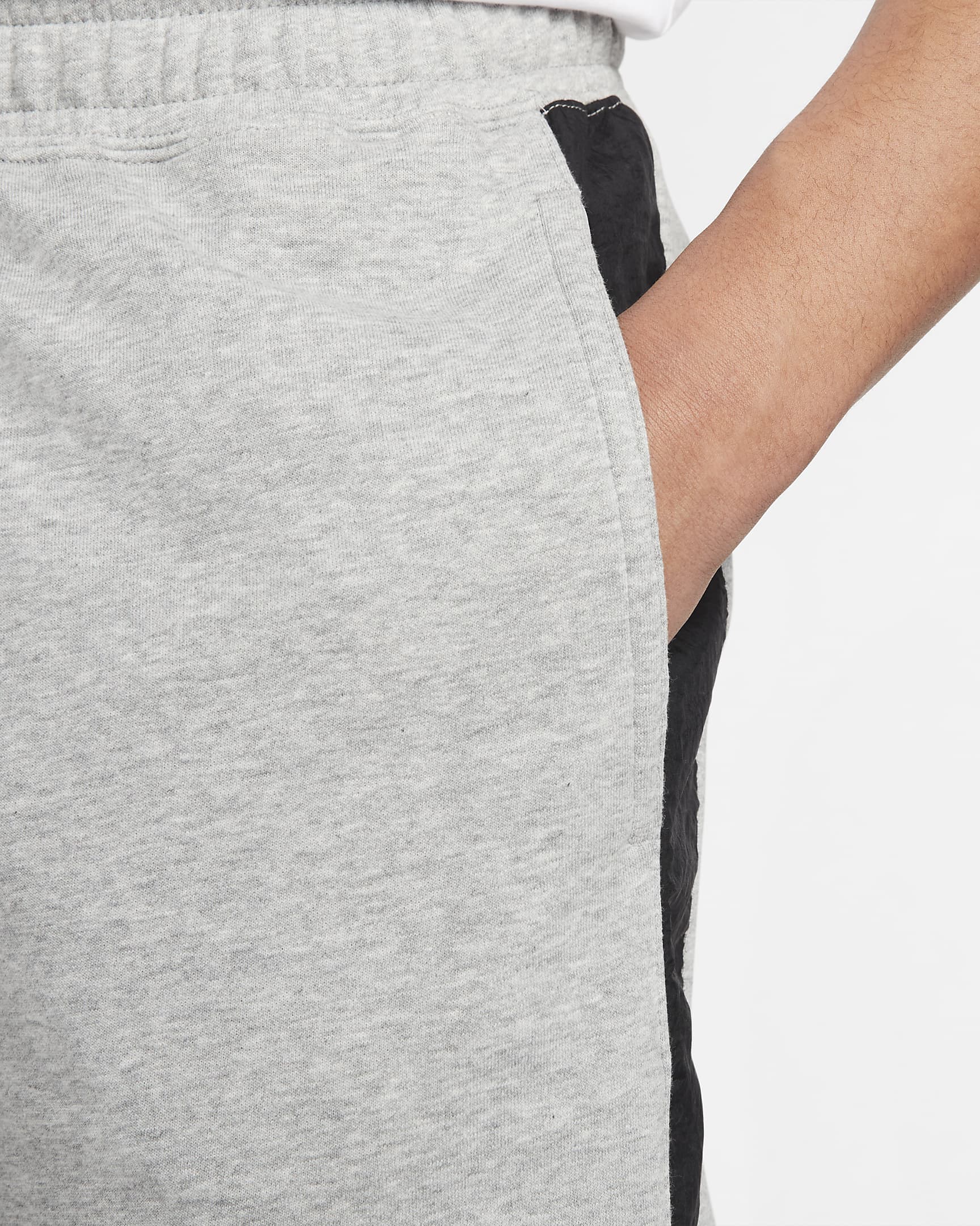 Nike Sportswear Hybrid French Terry Shorts. Nike SI