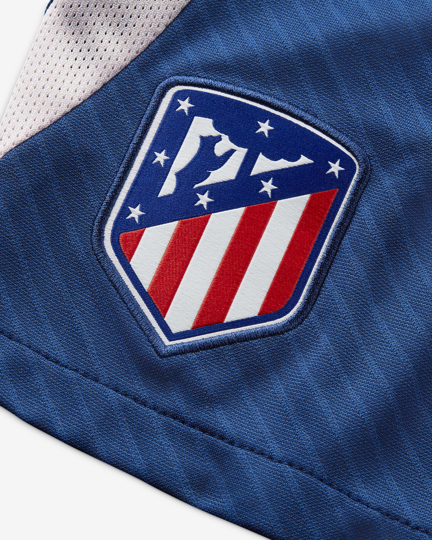 Atlético Madrid Strike Older Kids' Nike DriFIT Knit Football Shorts