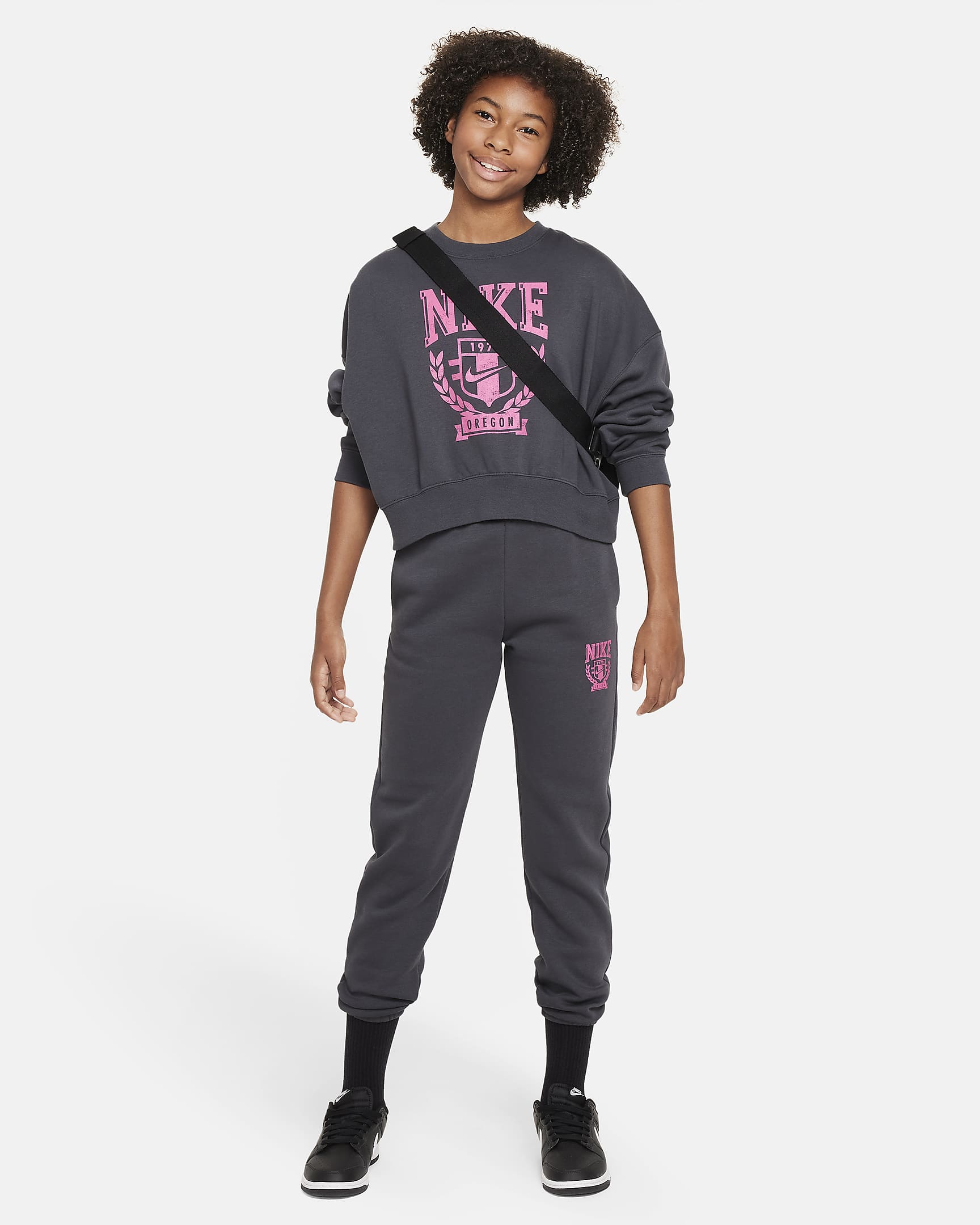 Nike Sportswear Big Kids' (Girls') Oversized Fleece Crew-Neck Sweatshirt - Anthracite