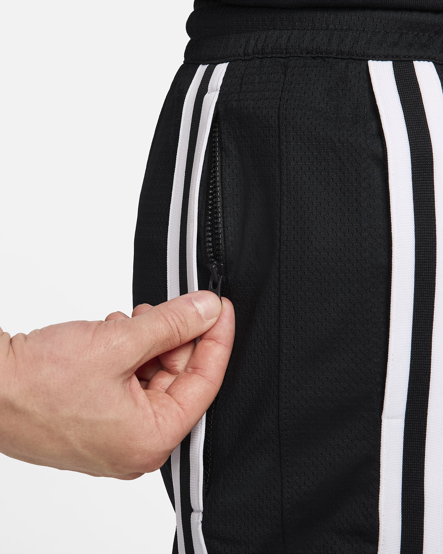 Nike DNA Crossover Men's Dri-FIT 20cm (approx.) Basketball Shorts - Black/White