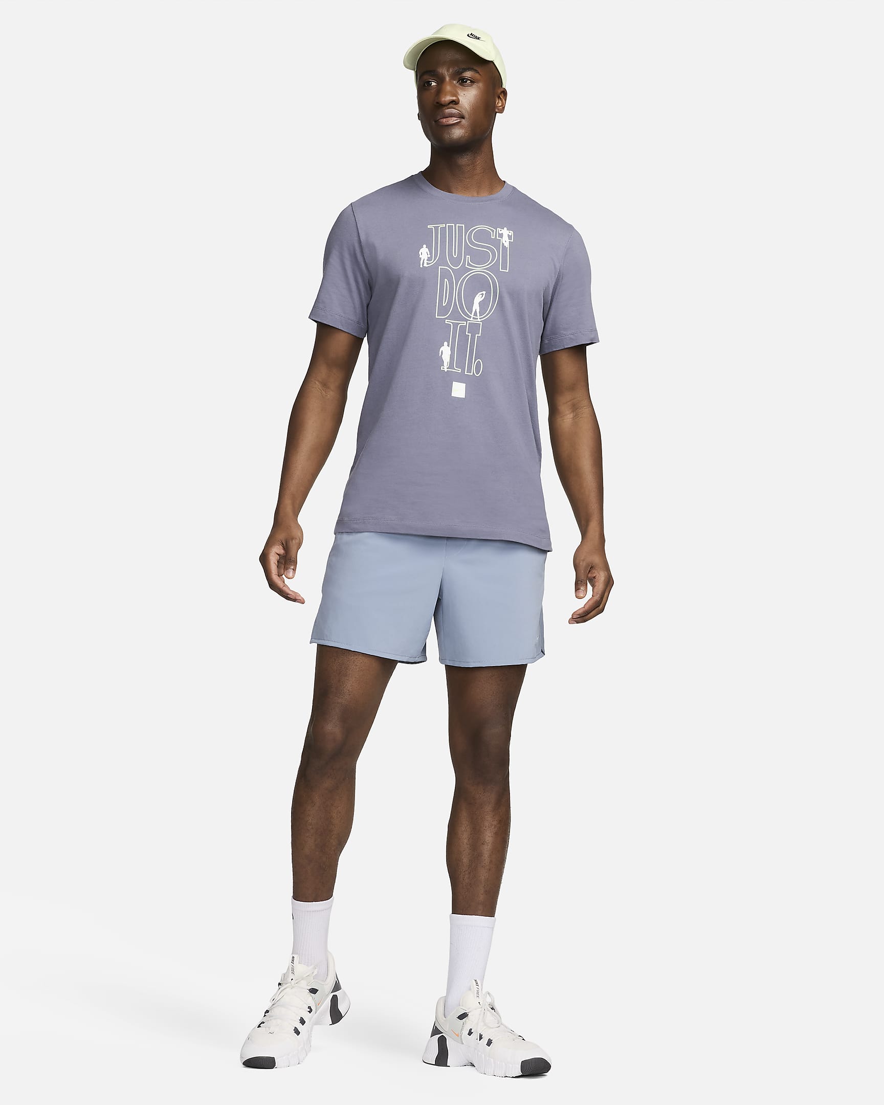 Nike Men's Fitness T-Shirt. Nike UK