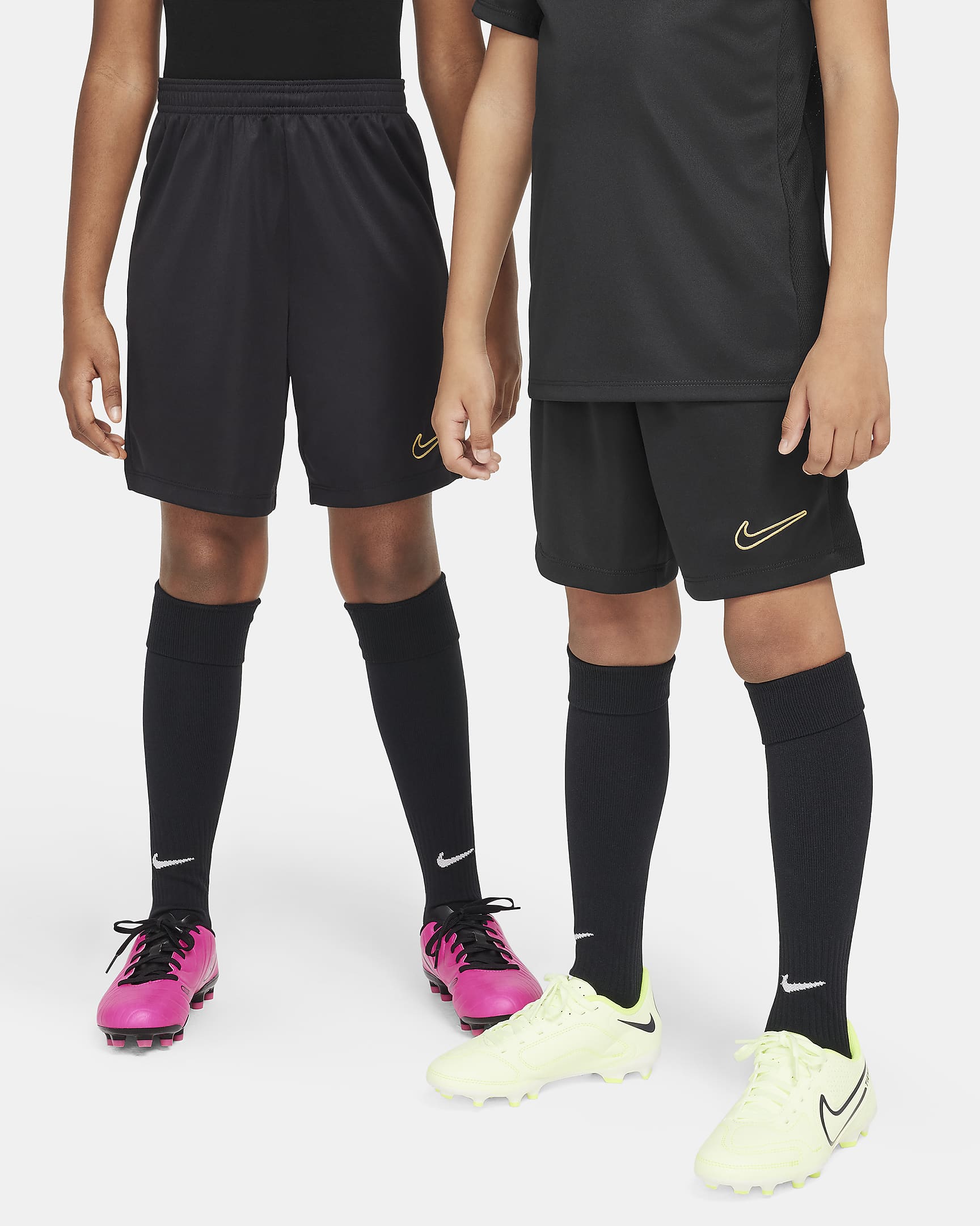 Nike Dri-FIT Academy23 兒童足球短褲 - 黑色/黑色/Metallic Gold