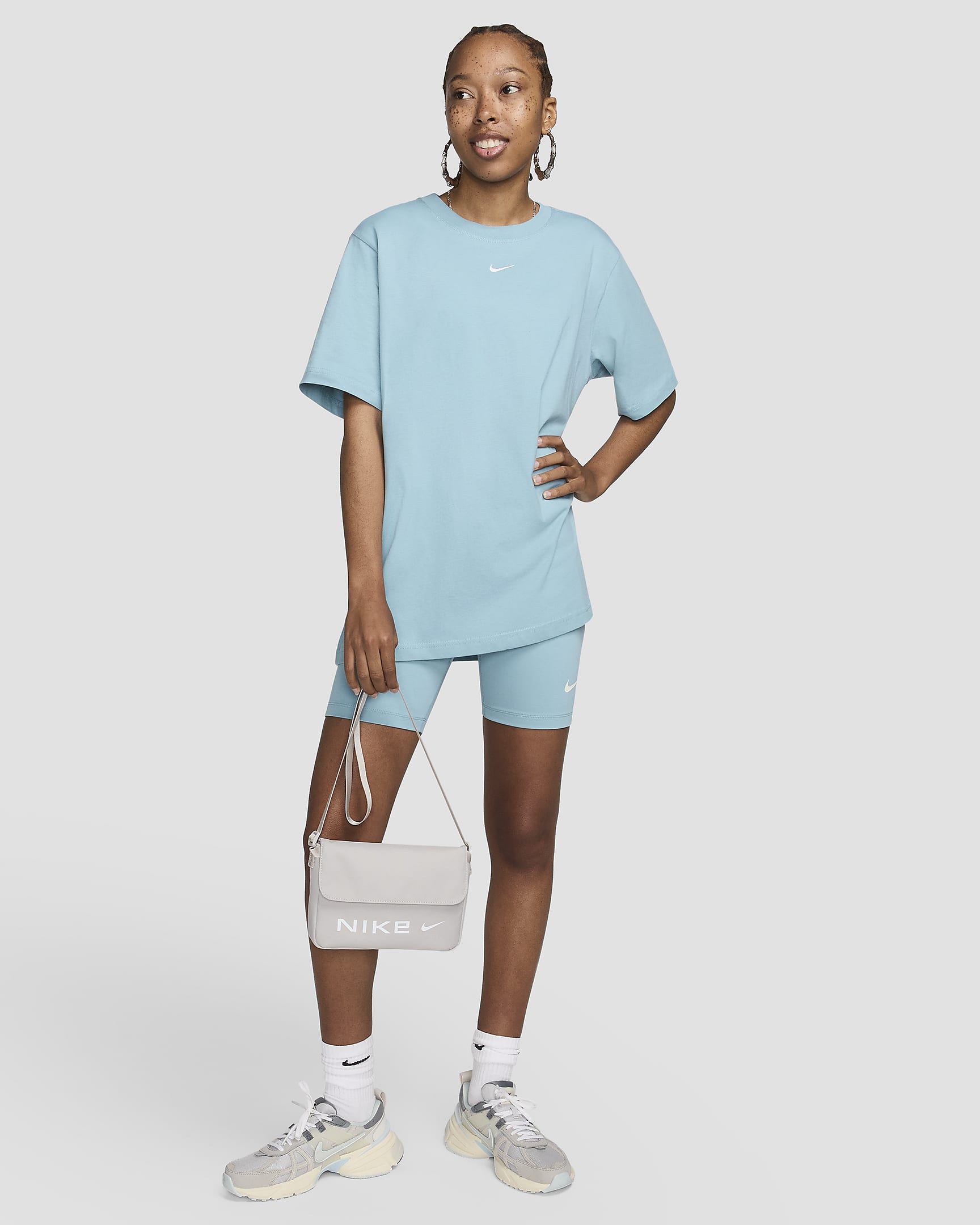 Nike Sportswear Futura Women's Cross-Body Bag (3L) - Light Iron Ore/Light Iron Ore/White