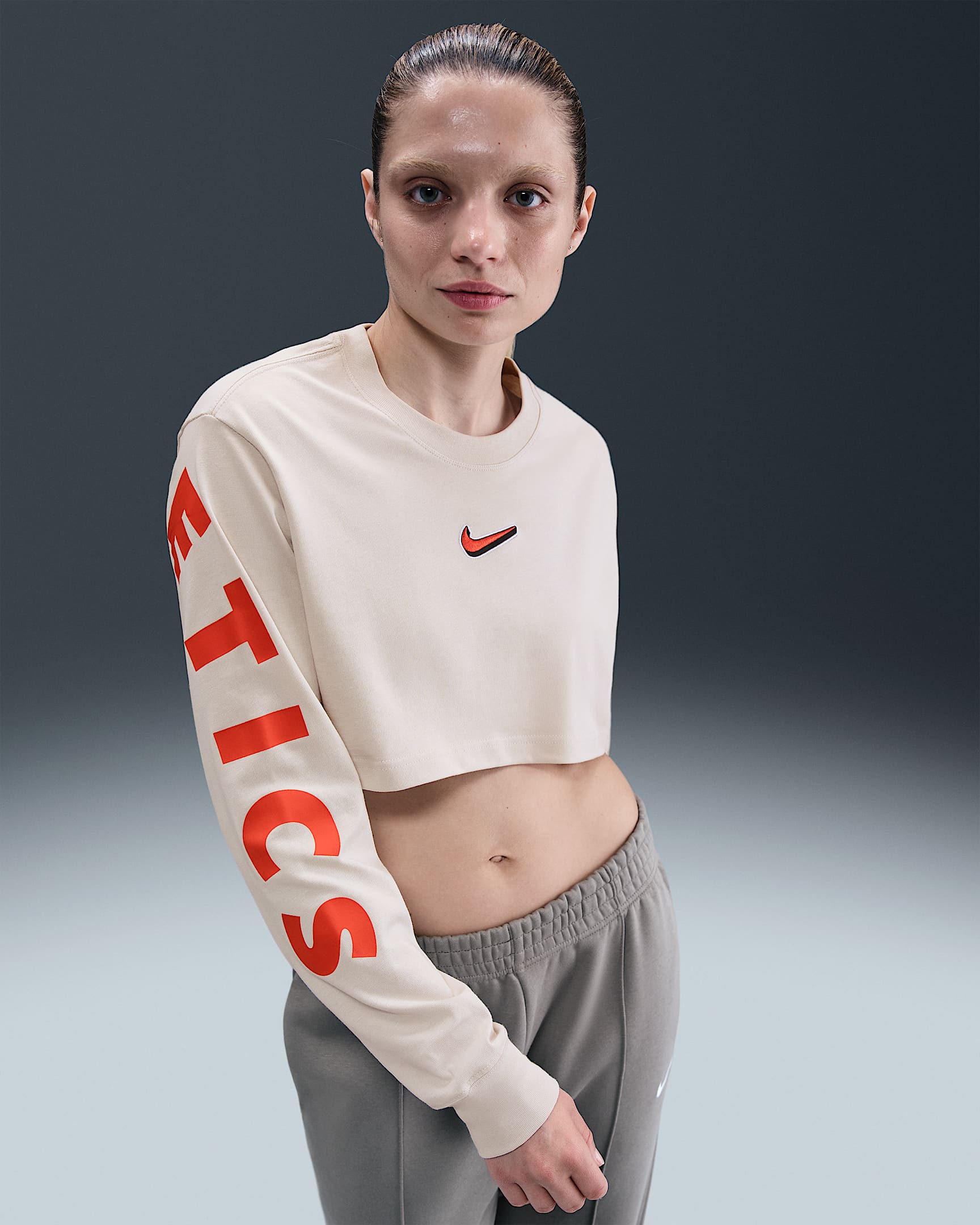 Nike Sportswear Women's Oversized Long-Sleeve Cropped T-Shirt - Light Bone