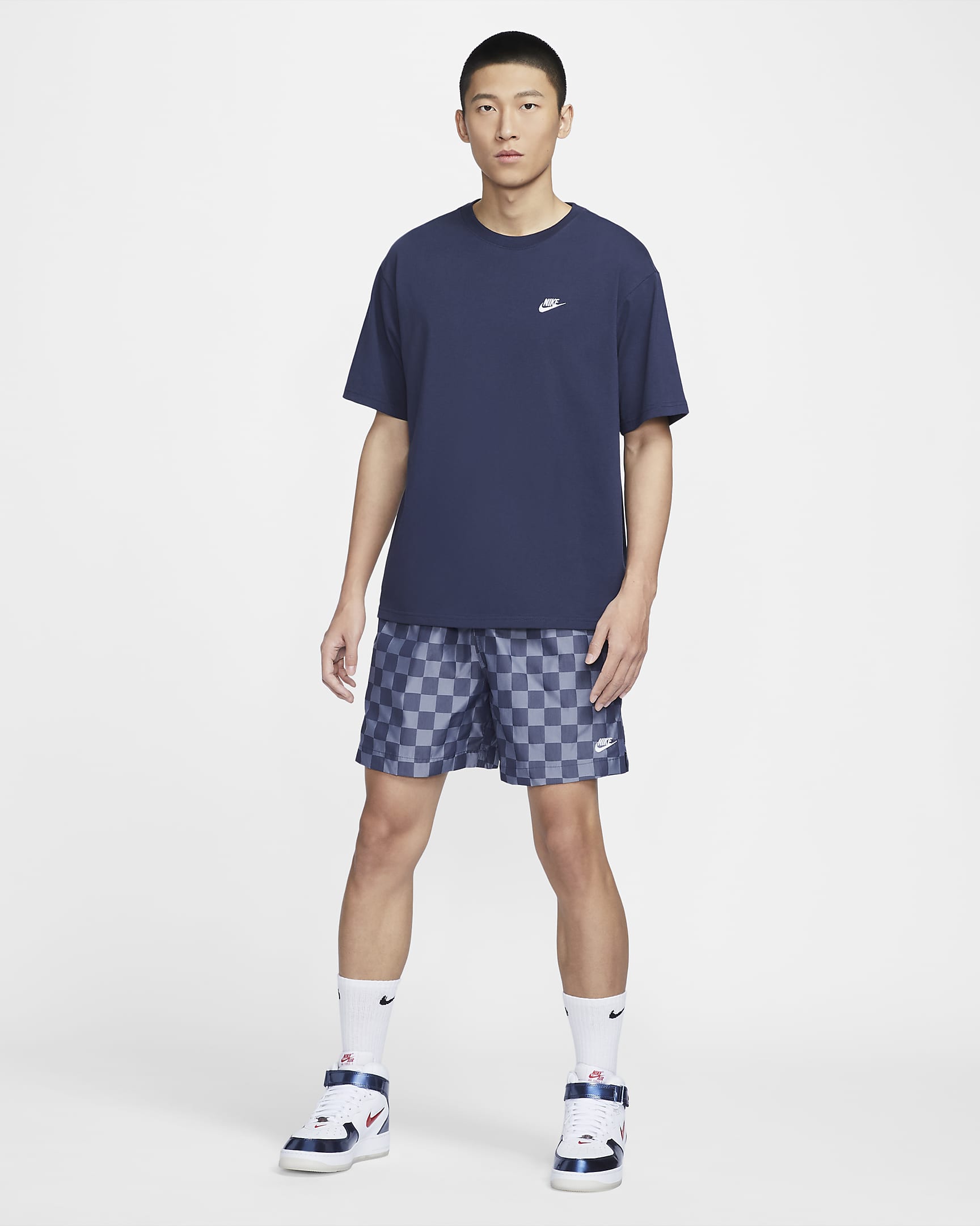 Nike Club Men's Flow Shorts - Midnight Navy/White