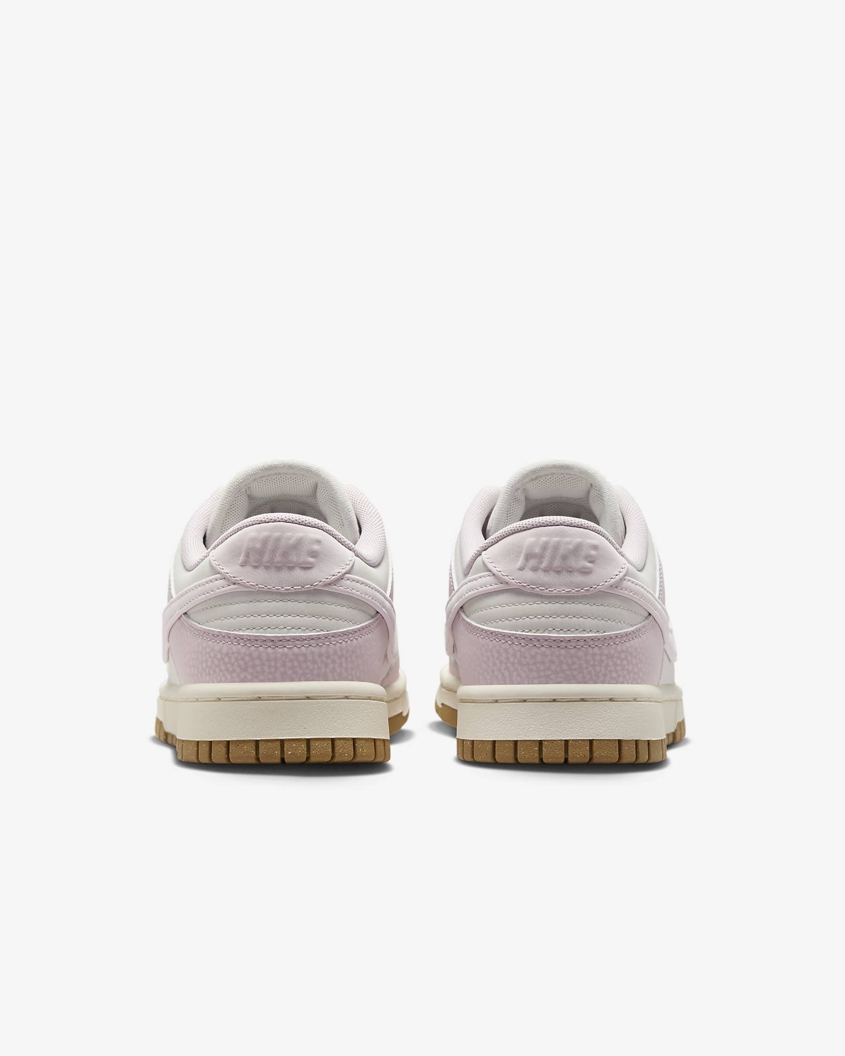 Tenis para mujer Nike Dunk Low Premium Next Nature - Hueso claro/Marrón claro goma/Vela/Violeta platino