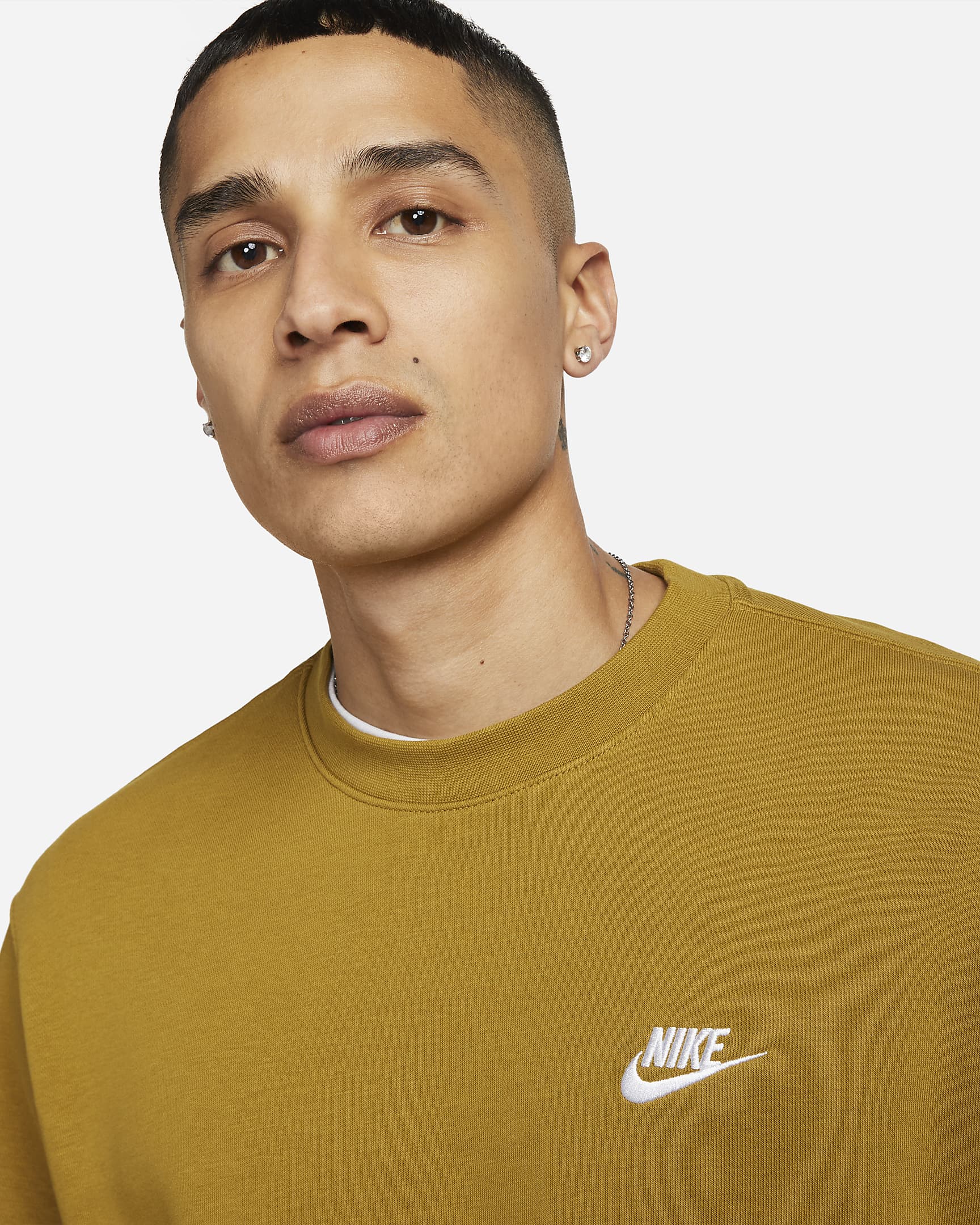 Nike Sportswear Club Men's French Terry Crew. Nike SE