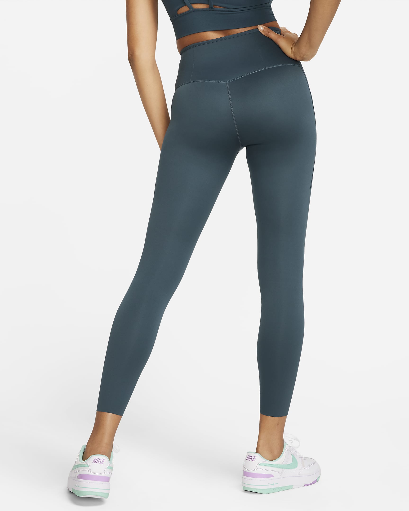 Nike Go Women's Firm-Support High-Waisted 7/8 Leggings with Pockets - Deep Jungle/Black