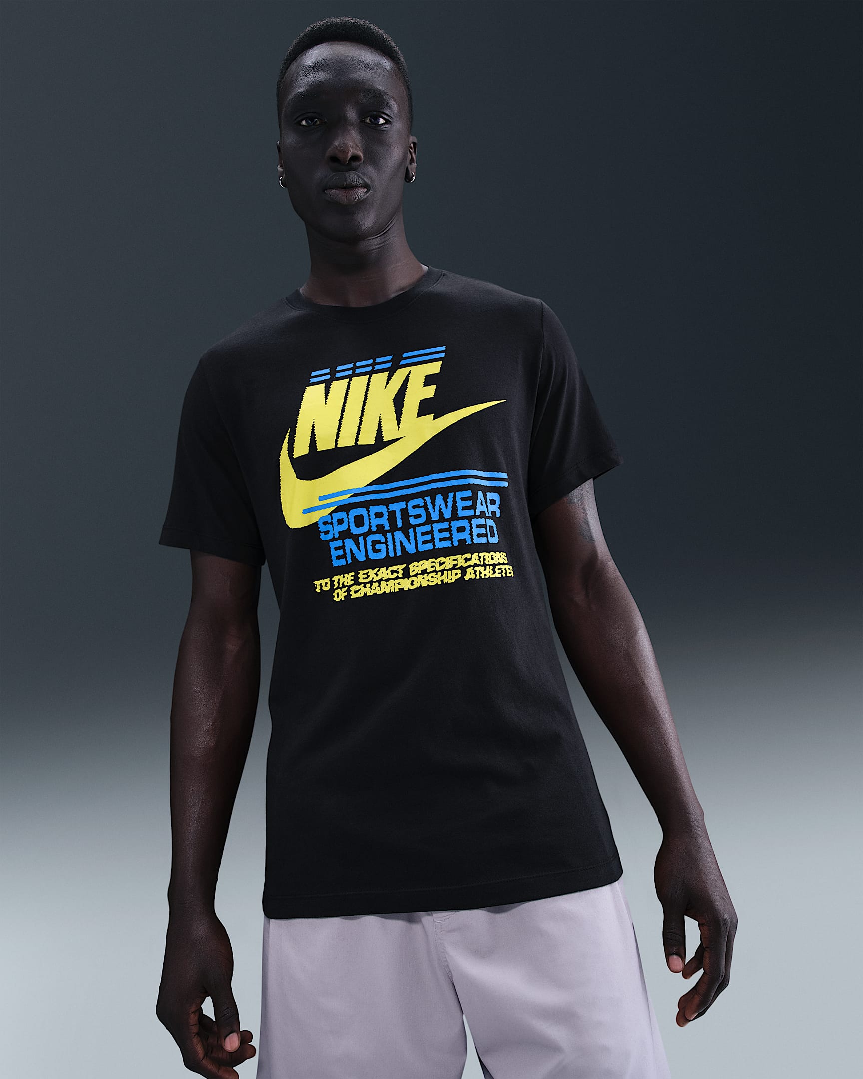 Nike Sportswear Men's T-Shirt - Black/Lightning